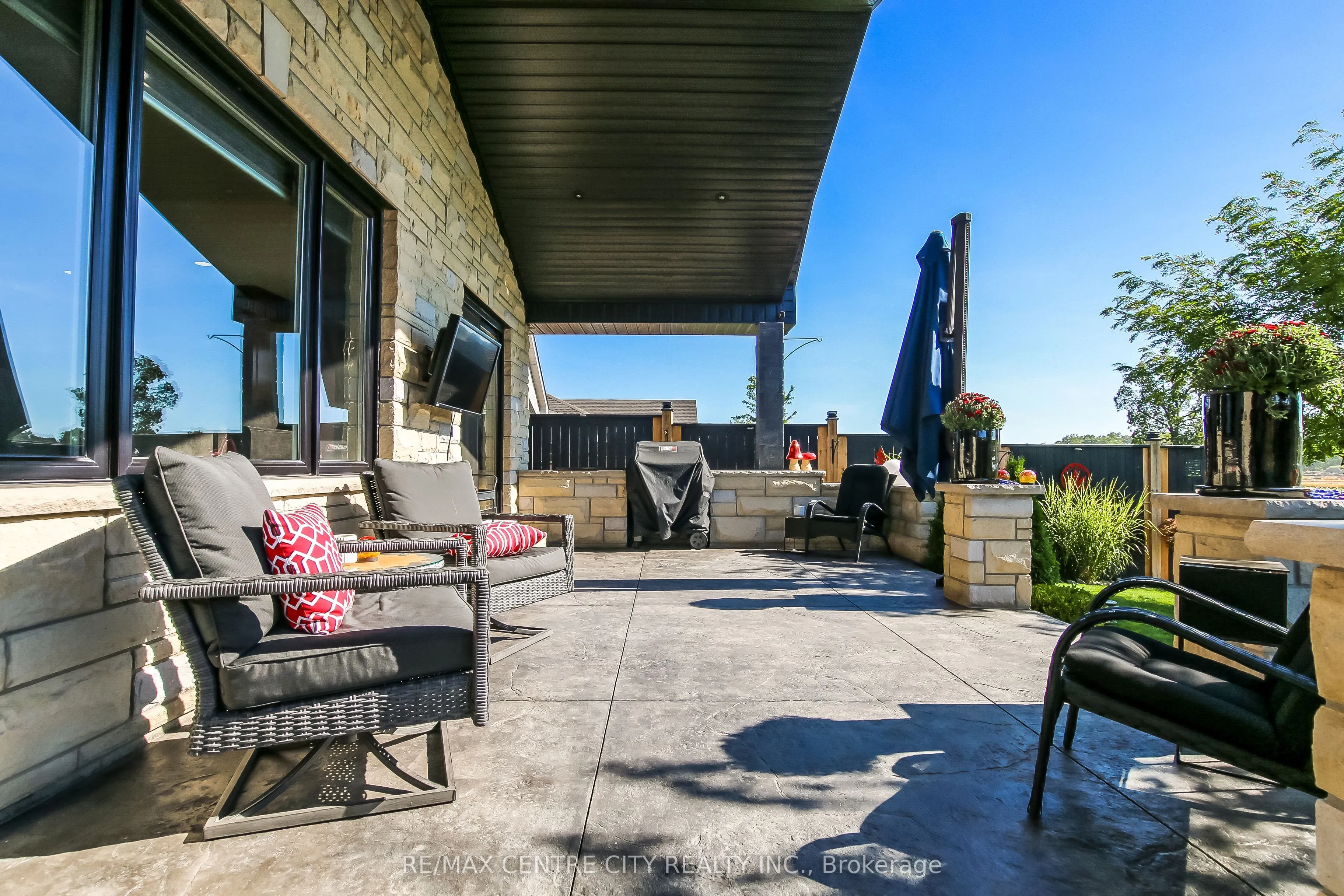 22 Oakmont Street