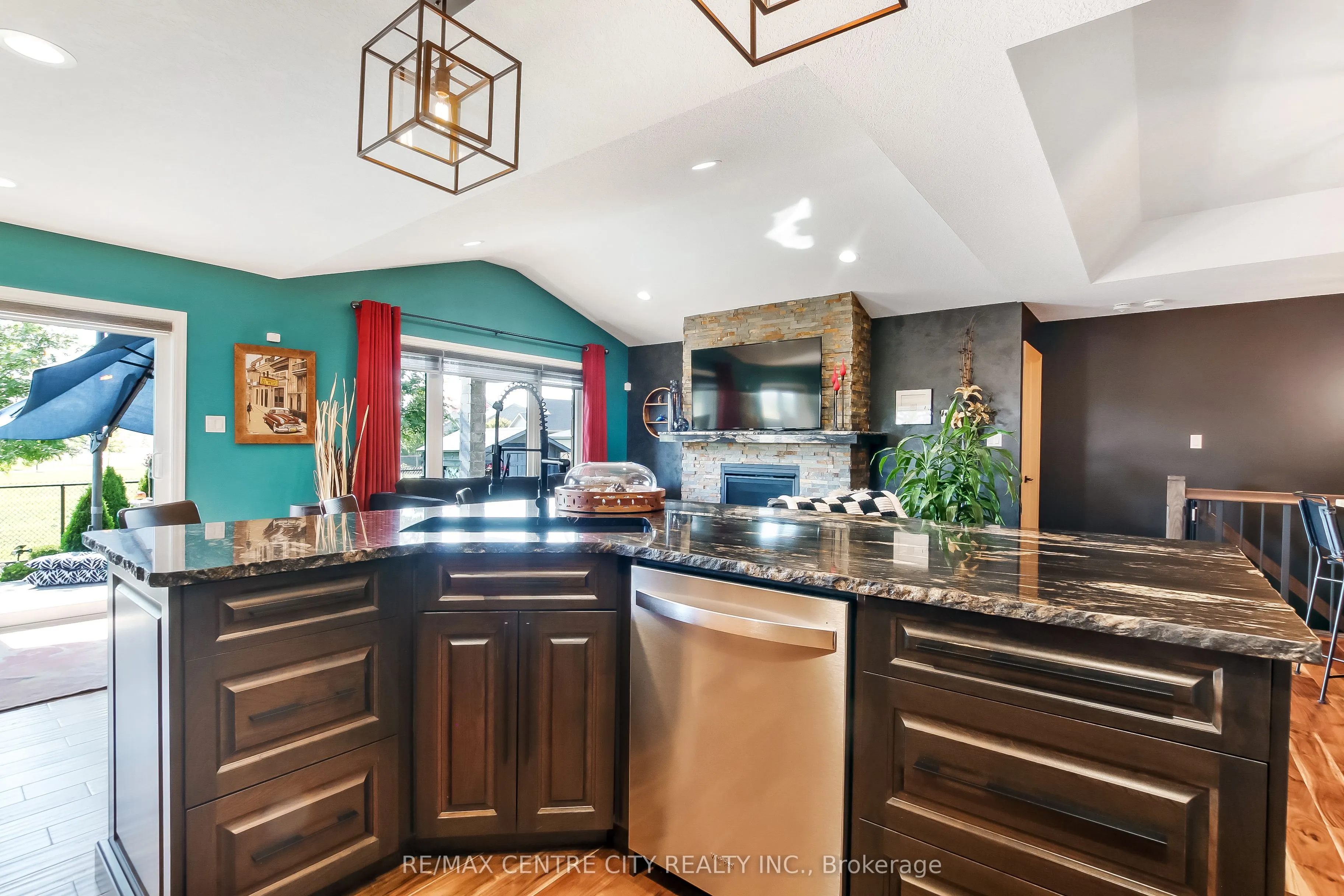 22 Oakmont Street