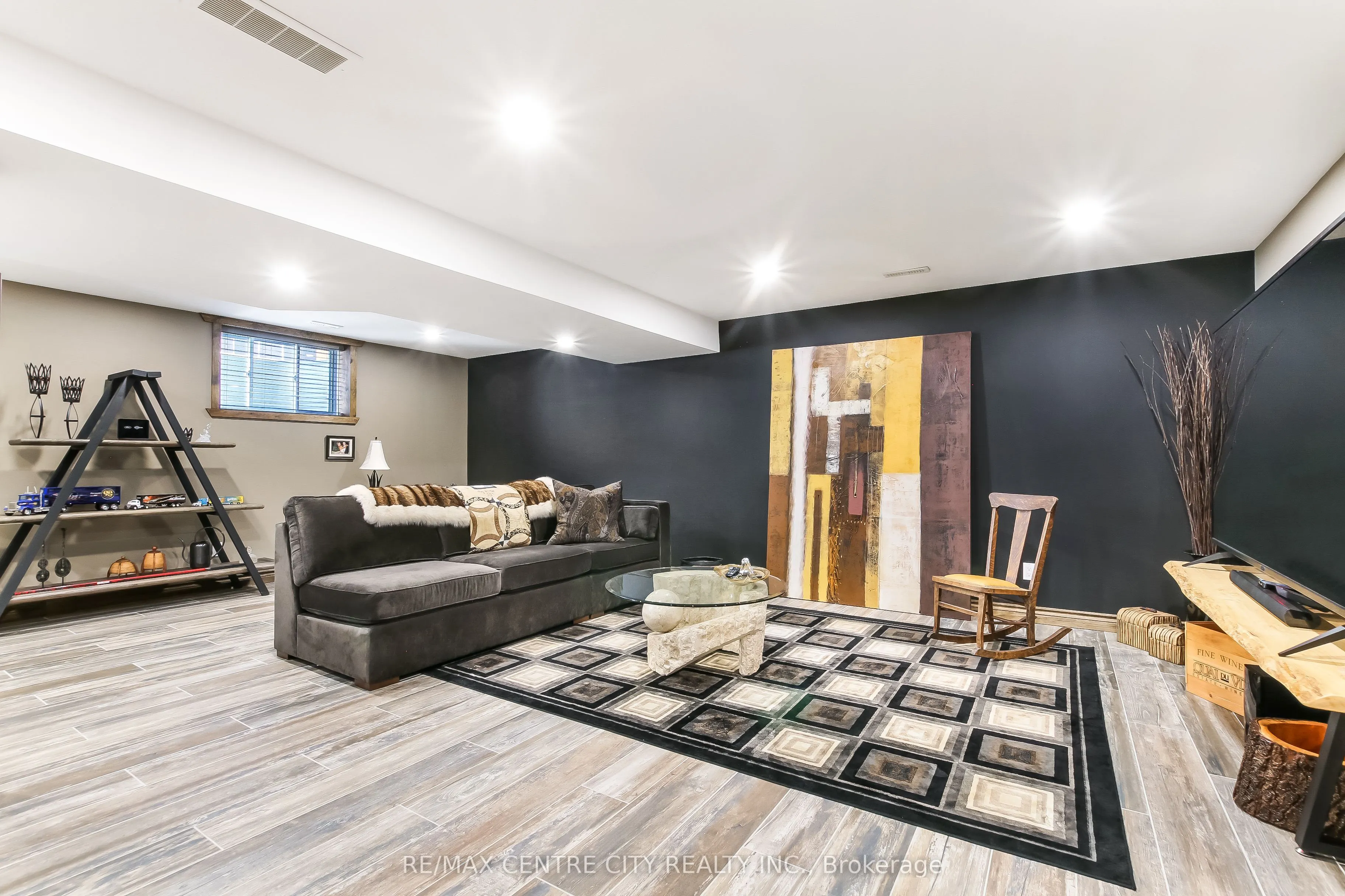 22 Oakmont Street