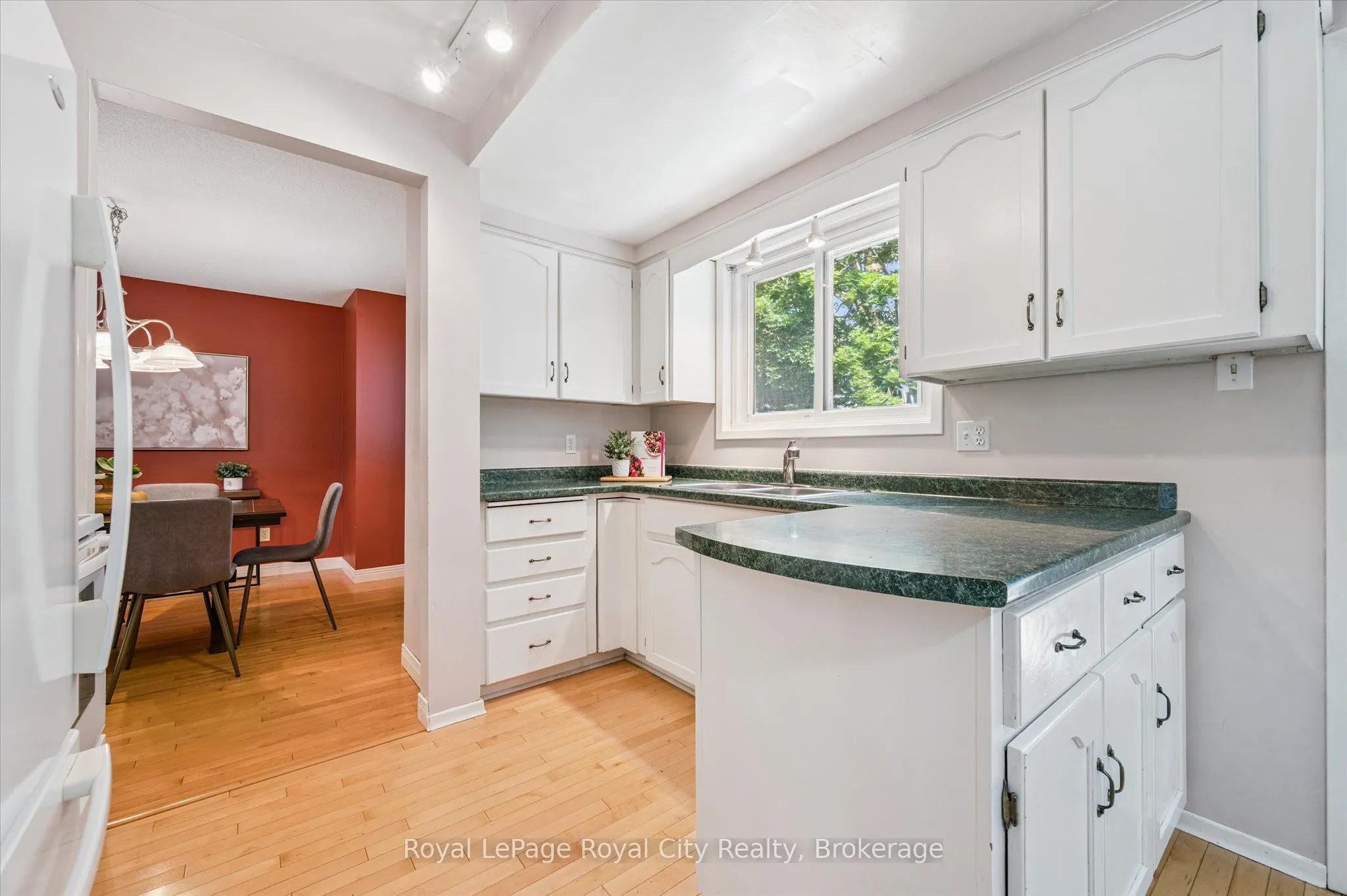 17 Springdale Boulevard