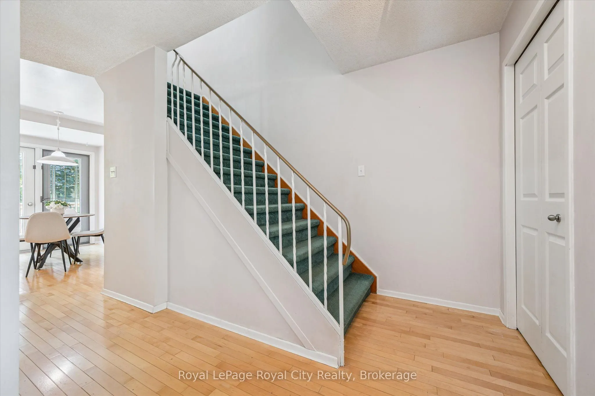17 Springdale Boulevard