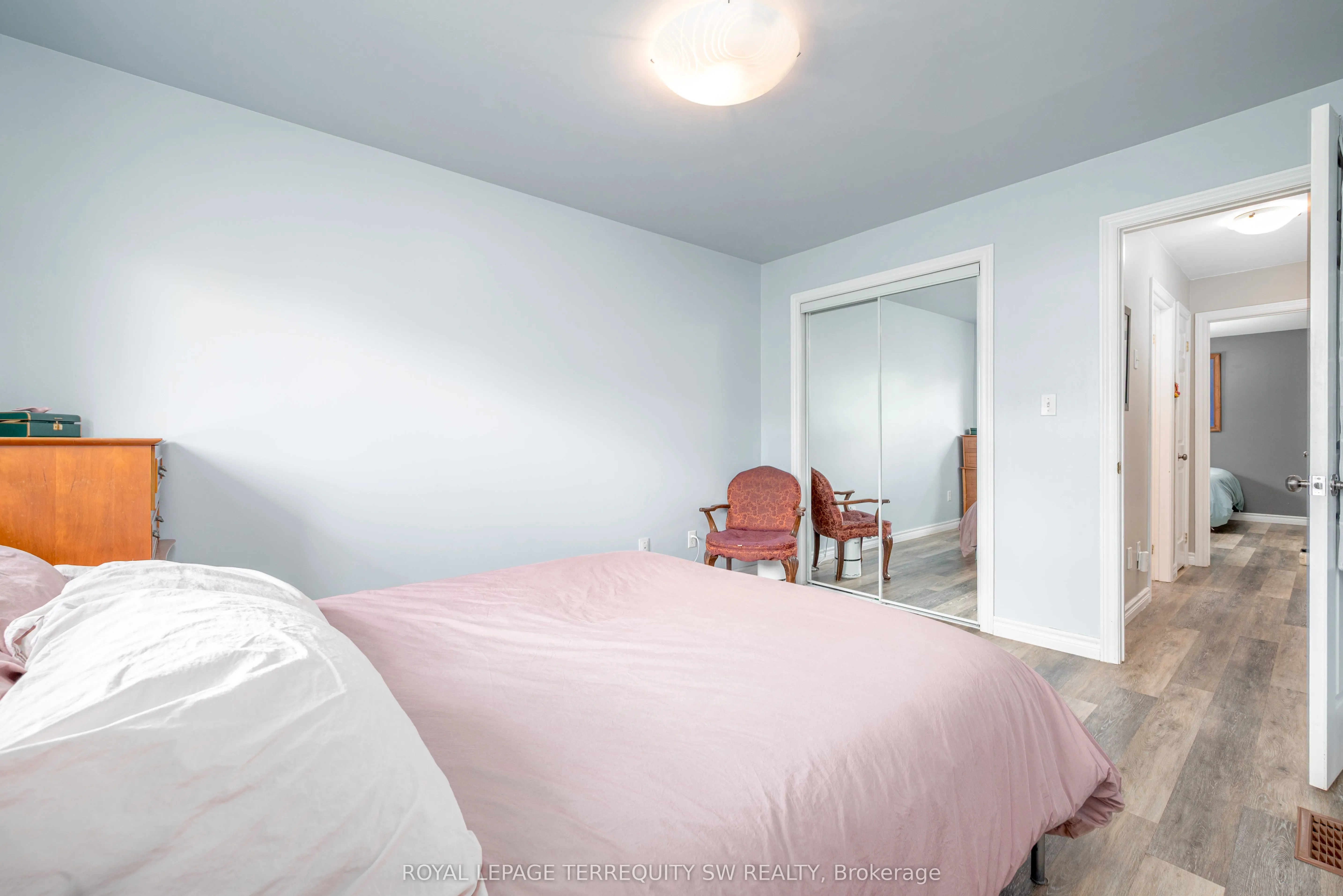 19 Laurent Boulevard