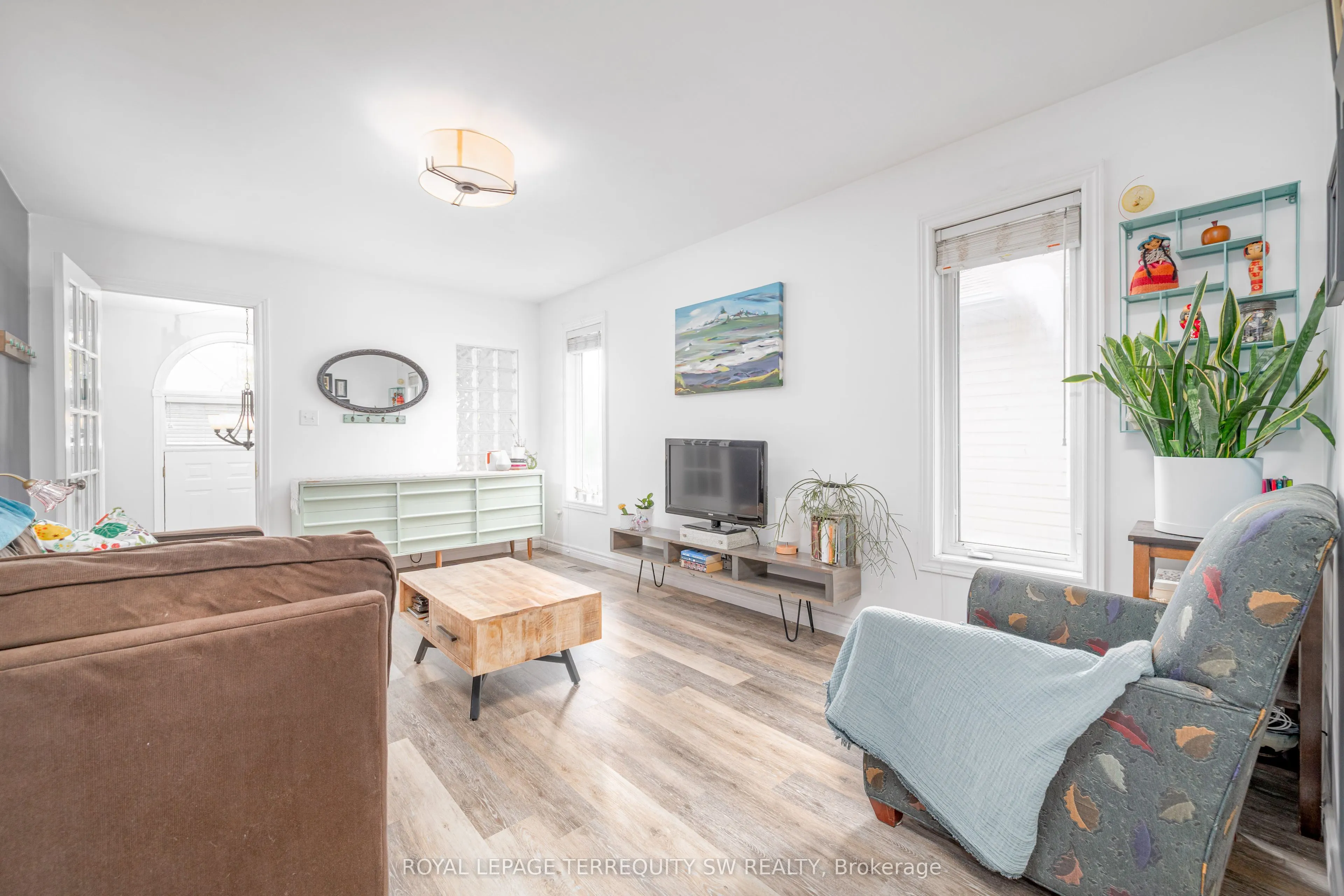 19 Laurent Boulevard