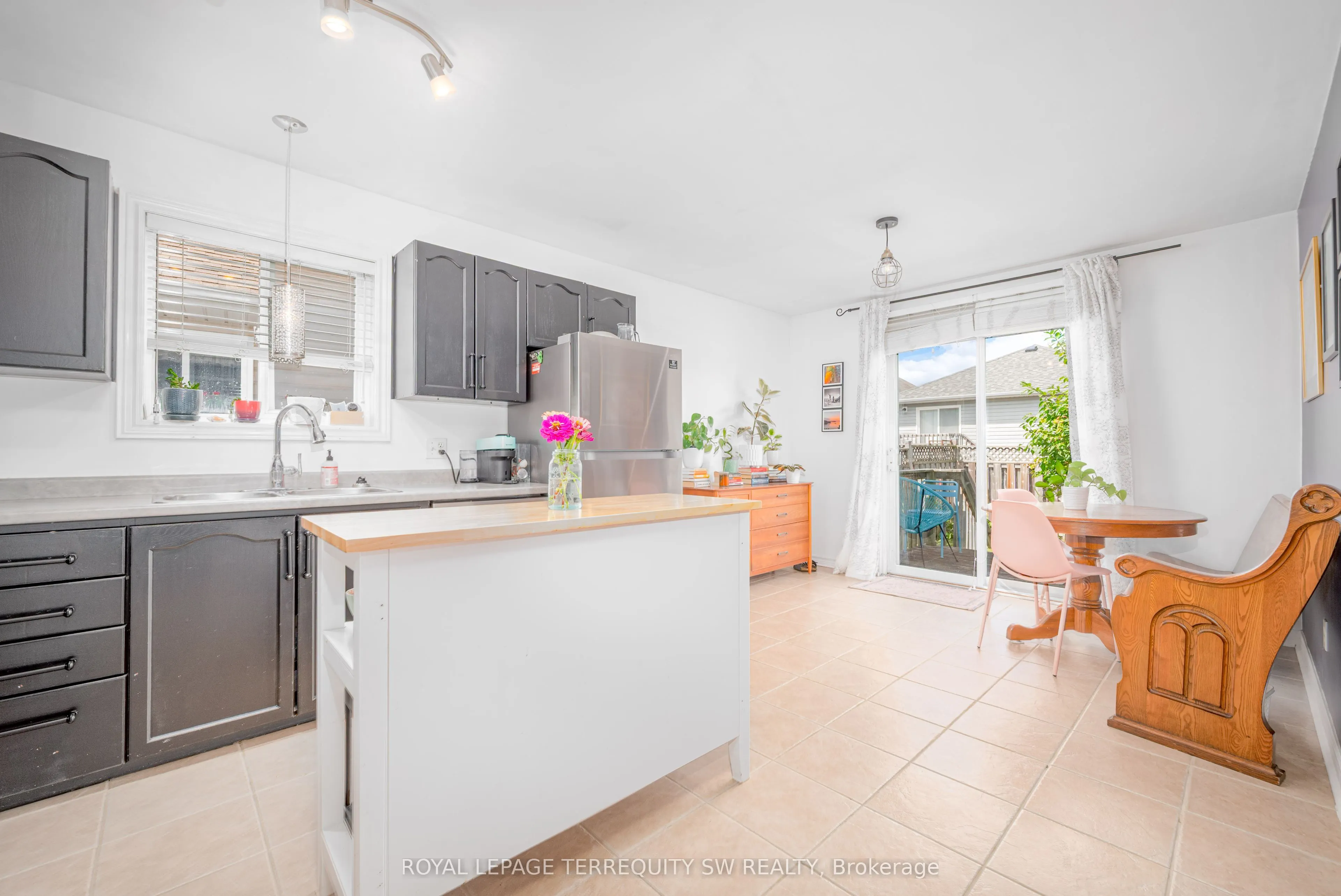 19 Laurent Boulevard