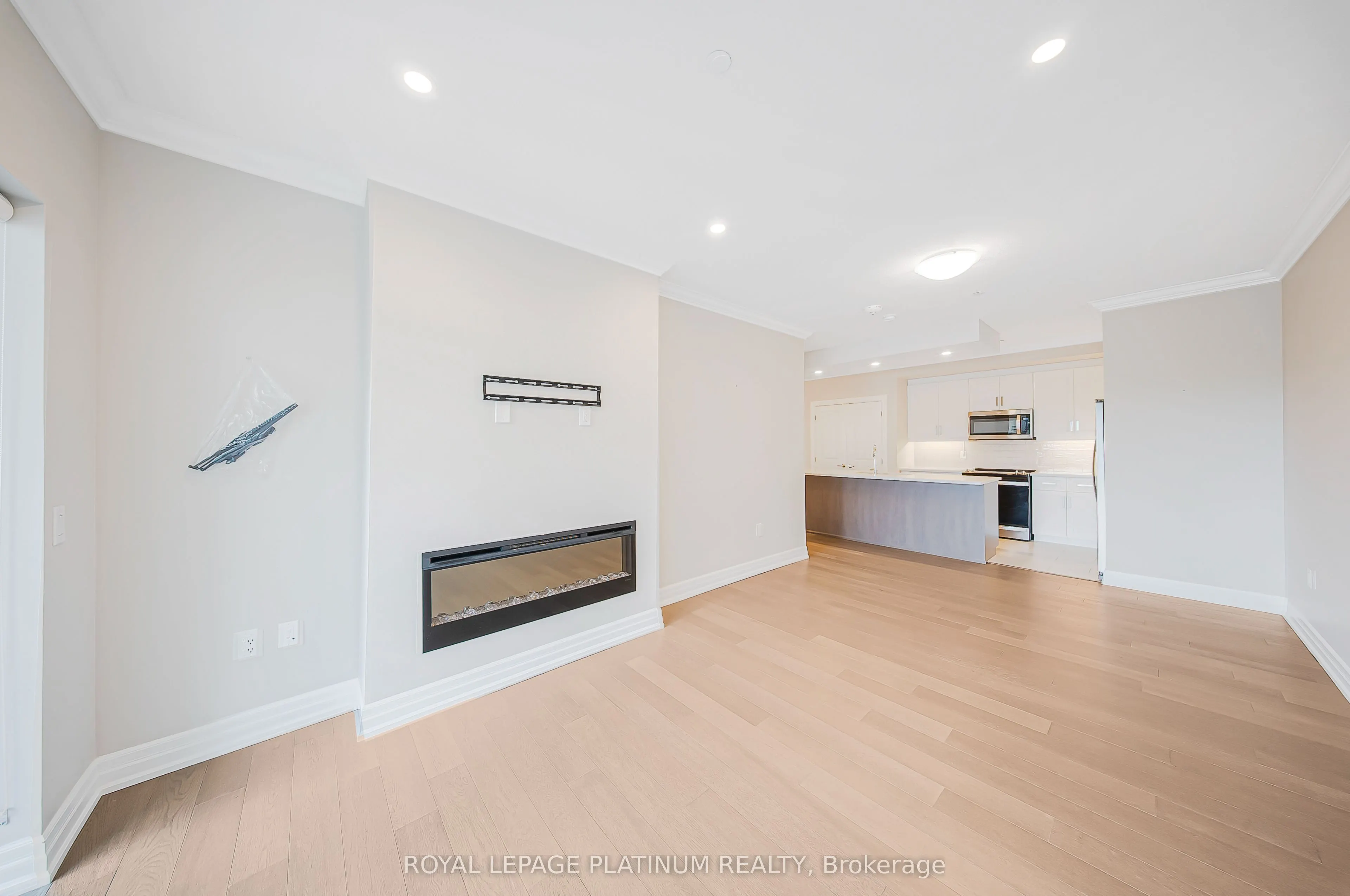 1880 Gordon Street, #314