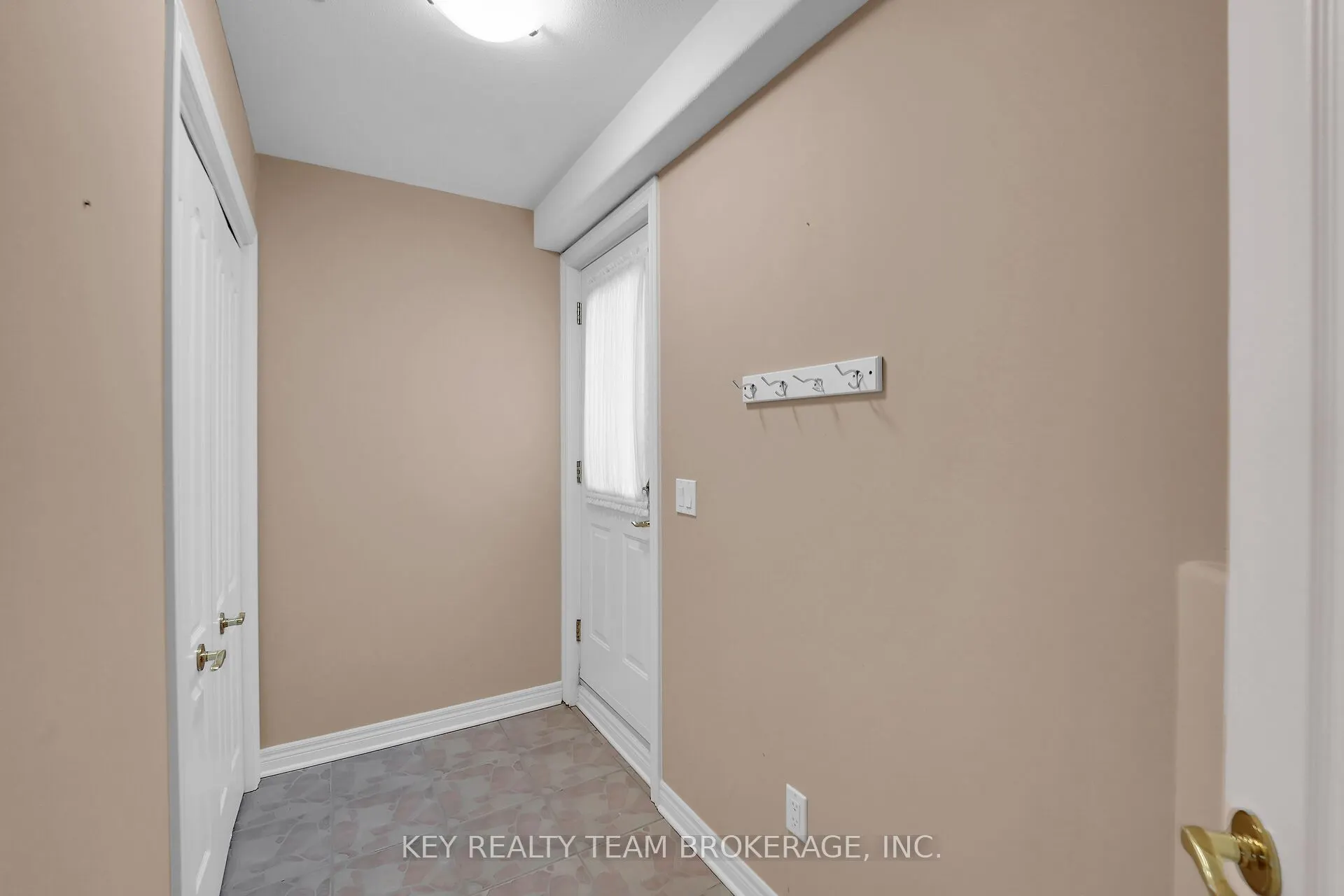 27 Scullers Way, #3