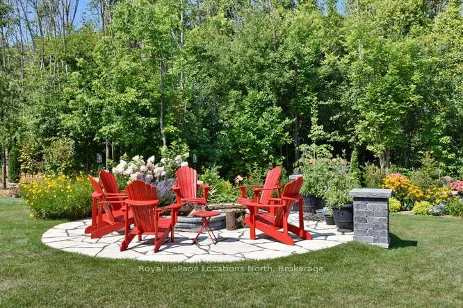 128 Springside Crescent