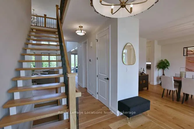 128 Springside Crescent