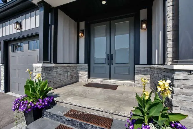 128 Springside Crescent