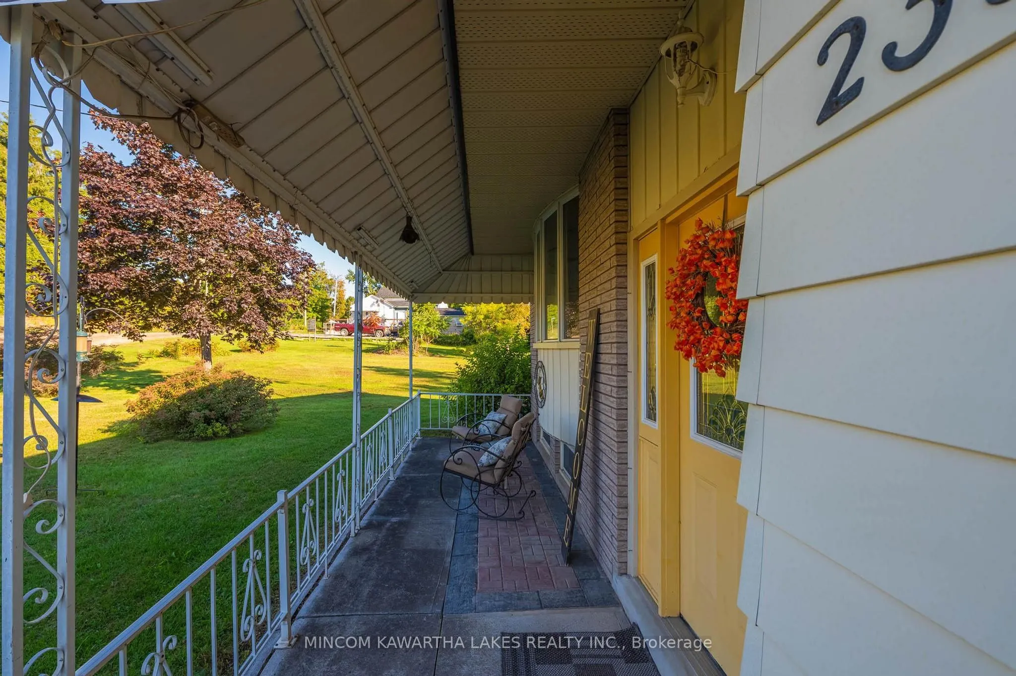 2397 Queen Mary Street