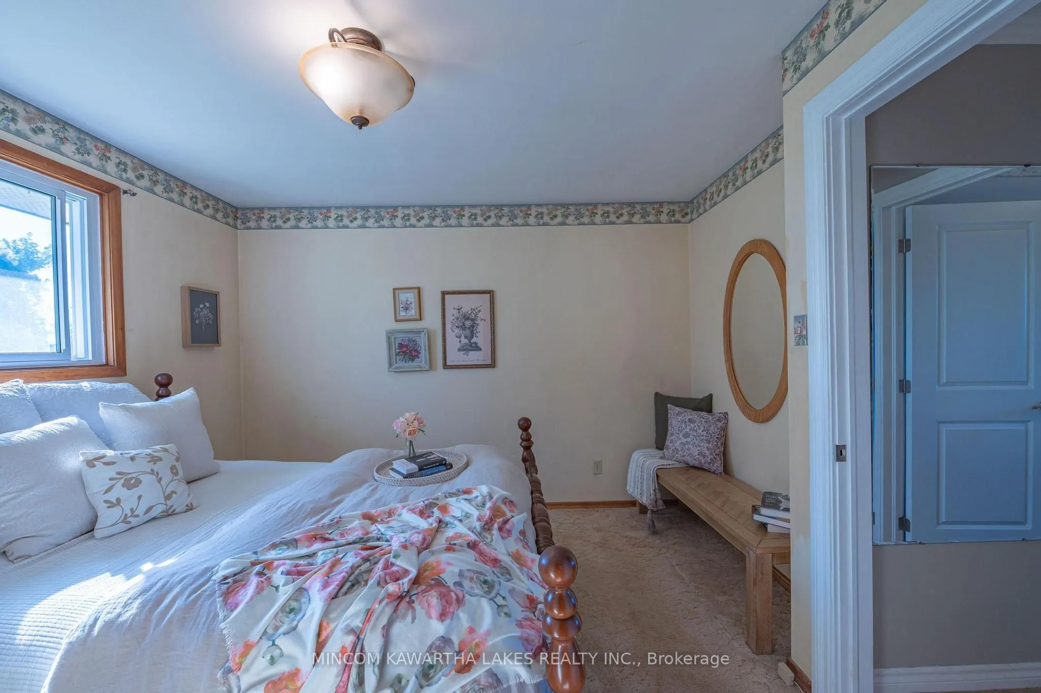 2397 Queen Mary Street