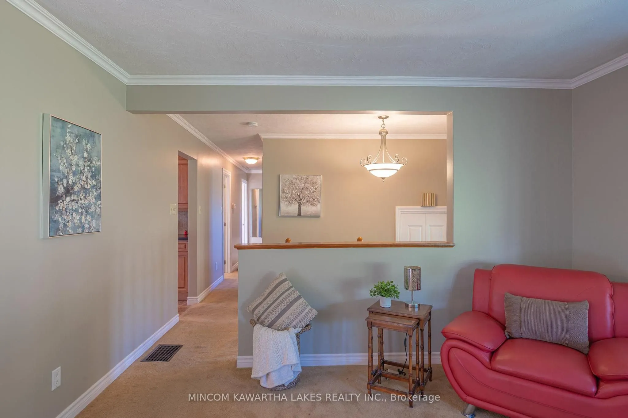 2397 Queen Mary Street