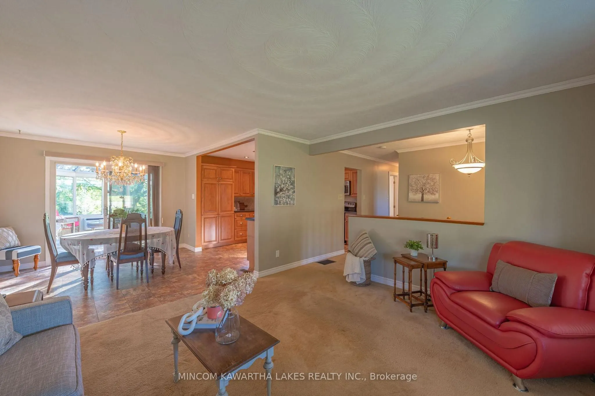 2397 Queen Mary Street