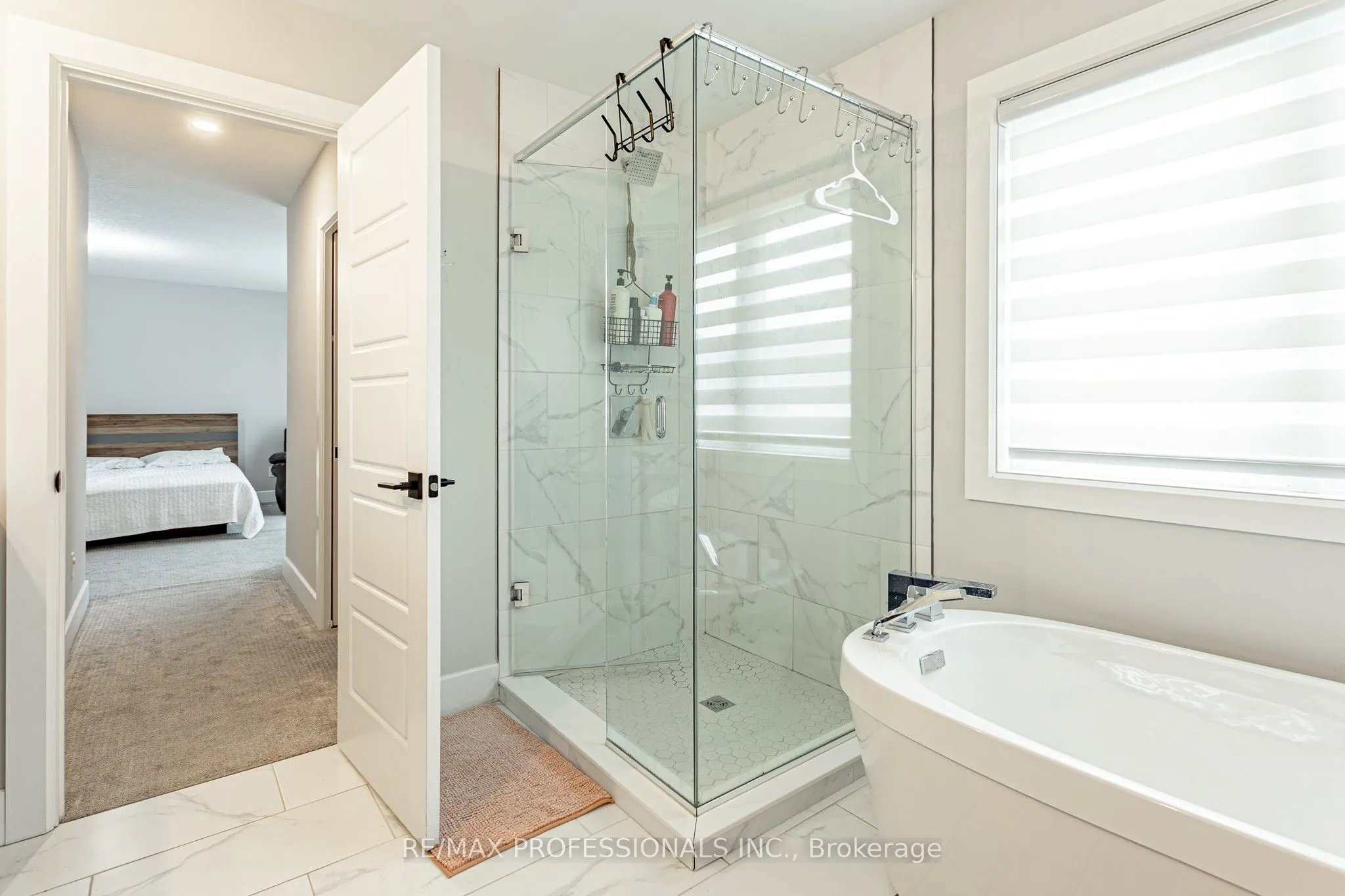 3328 Oriole Drive