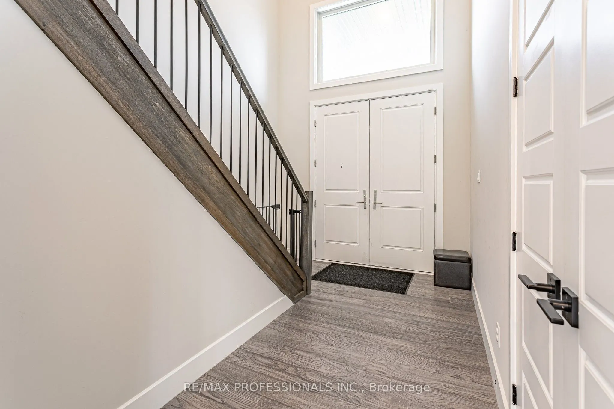 3328 Oriole Drive