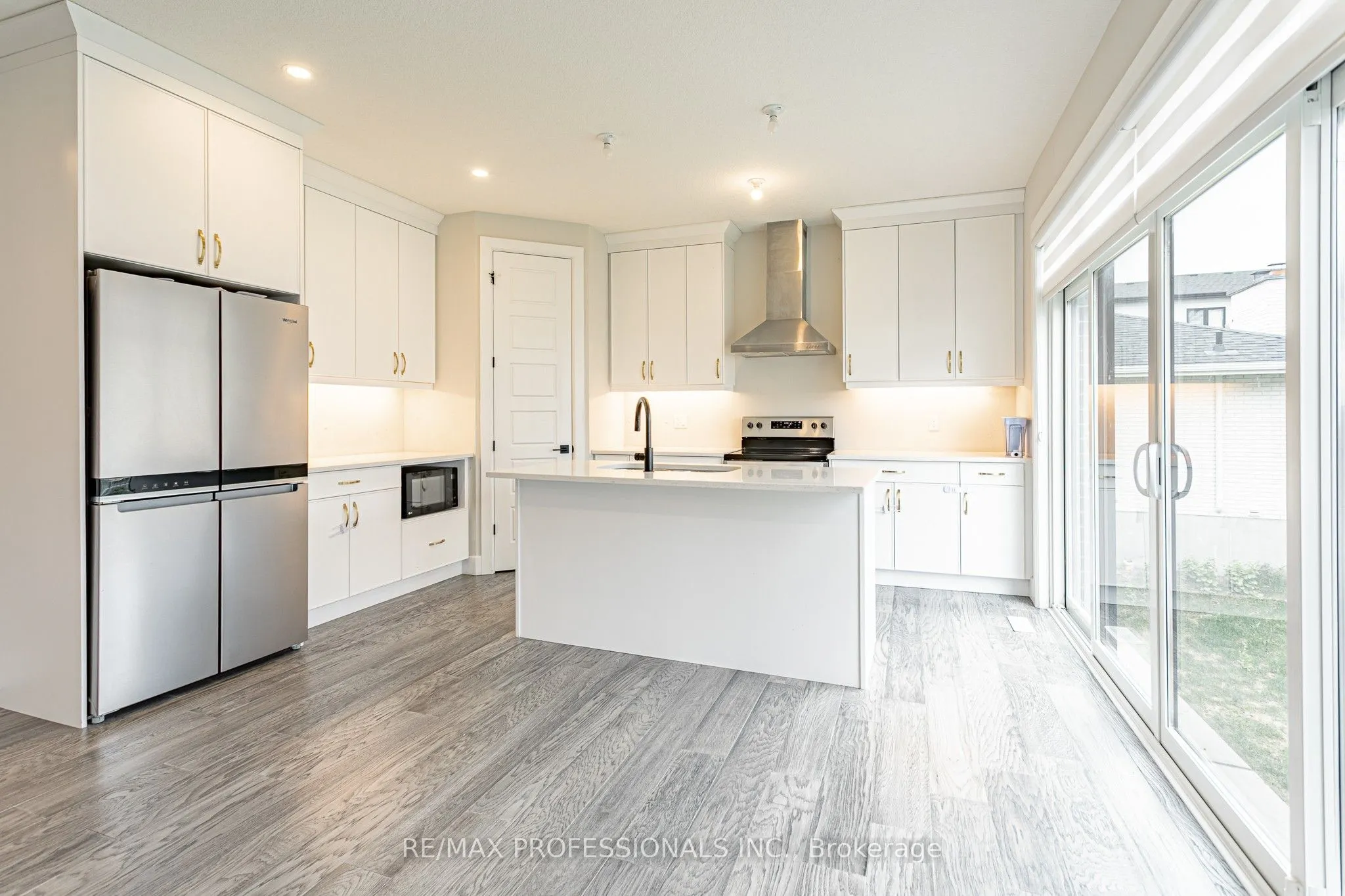 3328 Oriole Drive