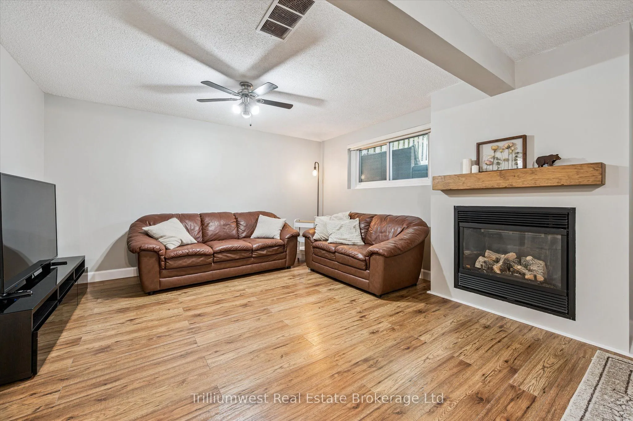 427B Dayna Crescent