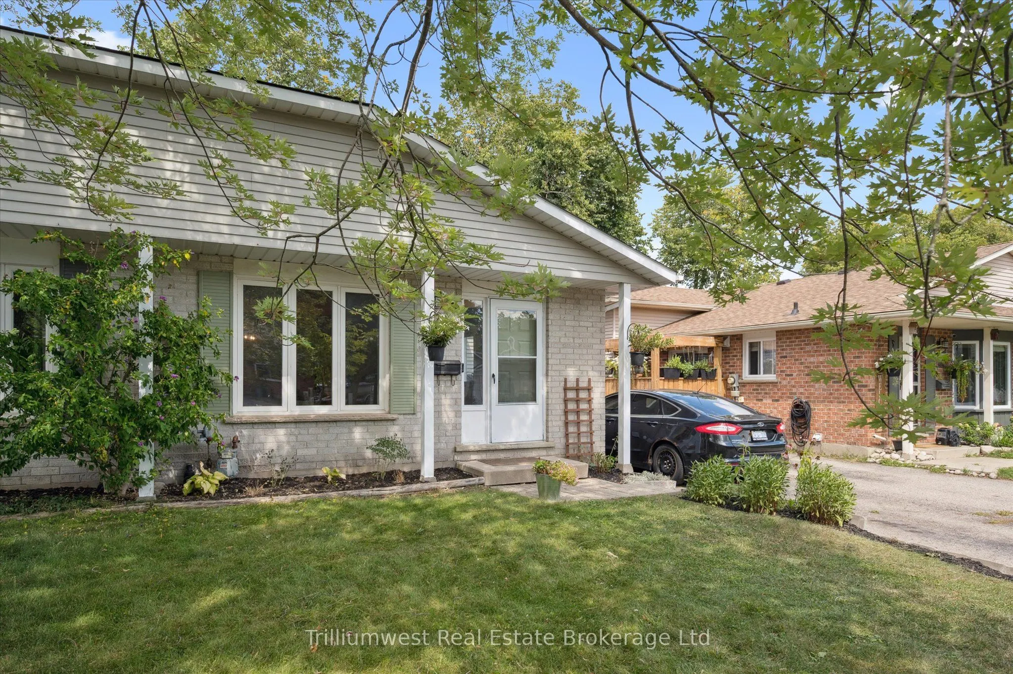 427B Dayna Crescent