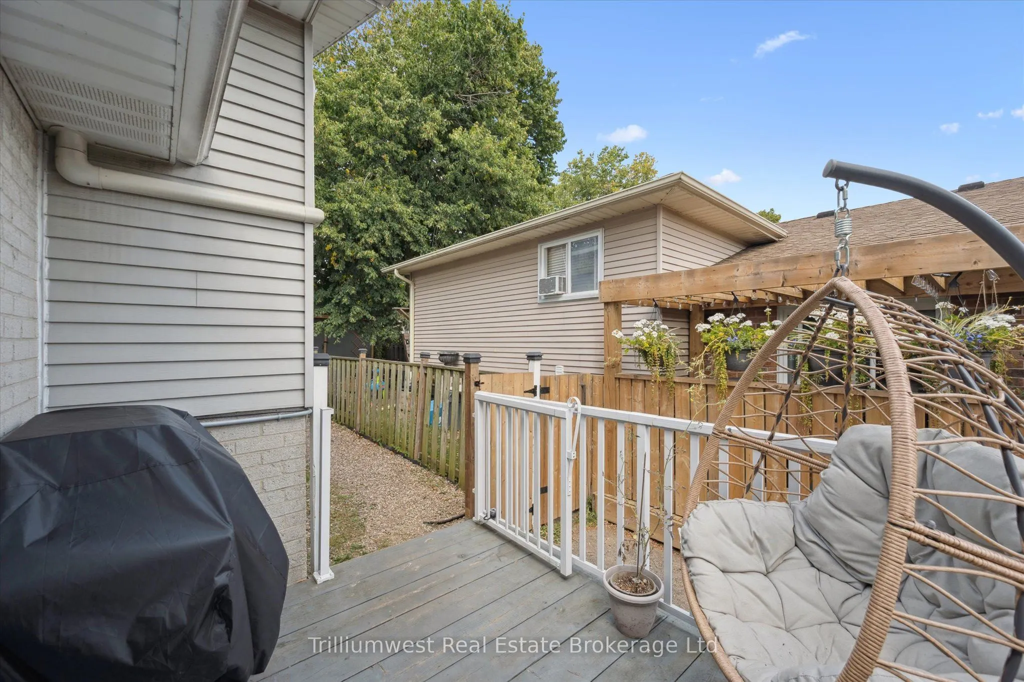 427B Dayna Crescent