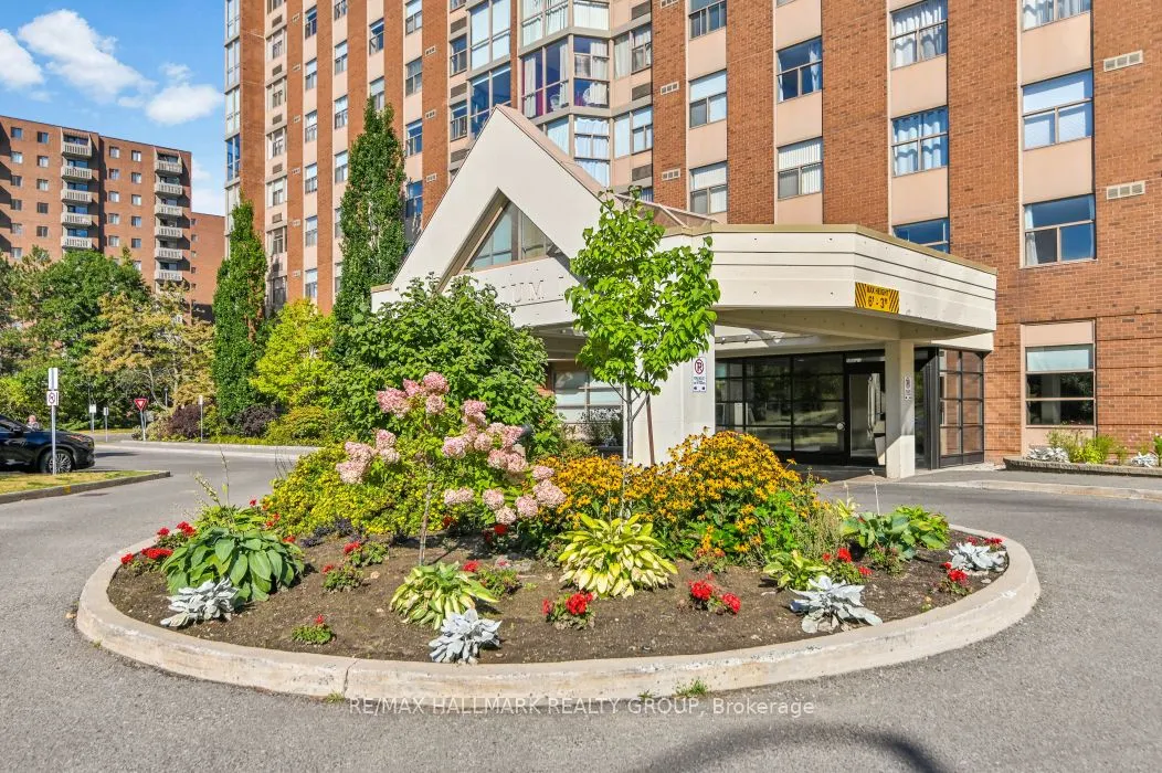 2760 Carousel Crescent, #708