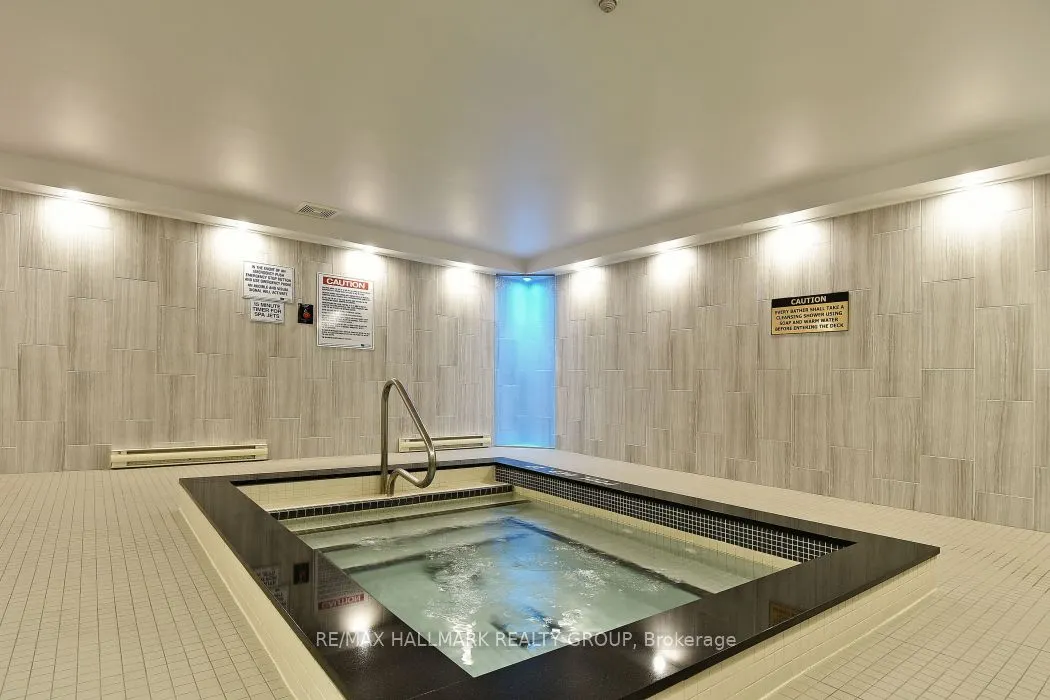 2760 Carousel Crescent, #708