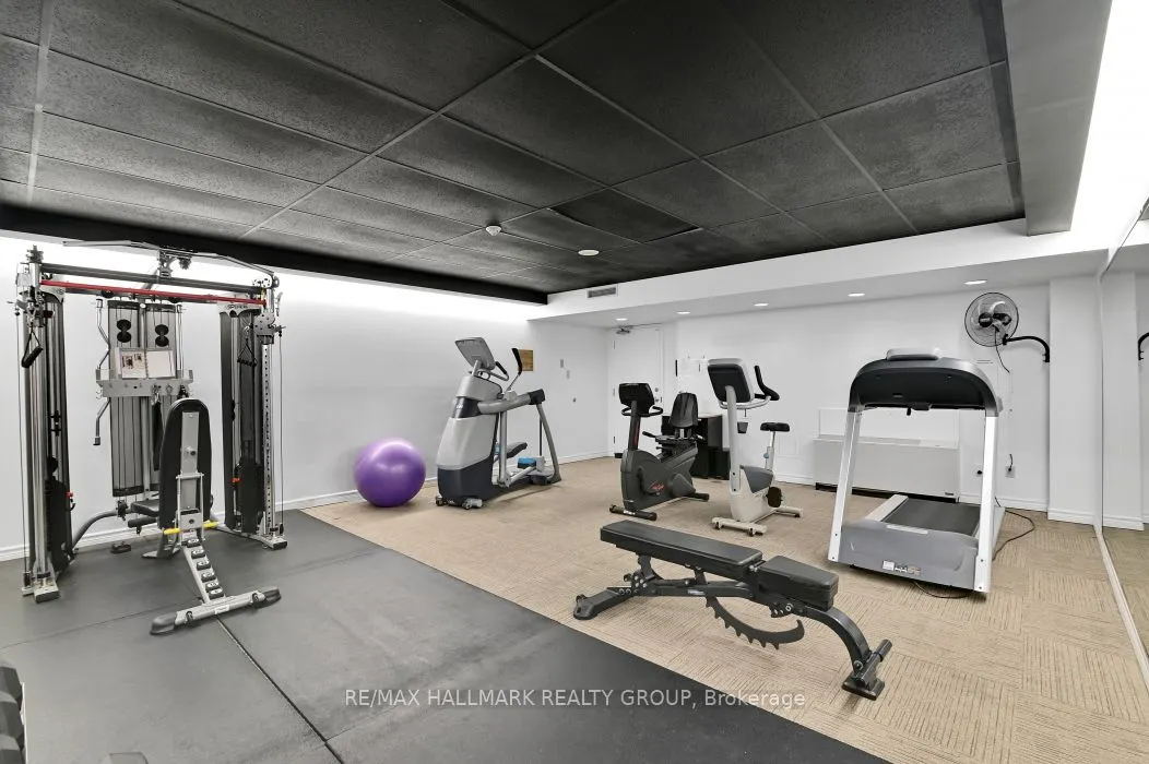 2760 Carousel Crescent, #708