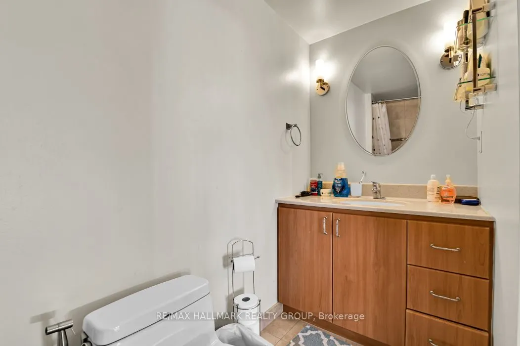 2760 Carousel Crescent, #708
