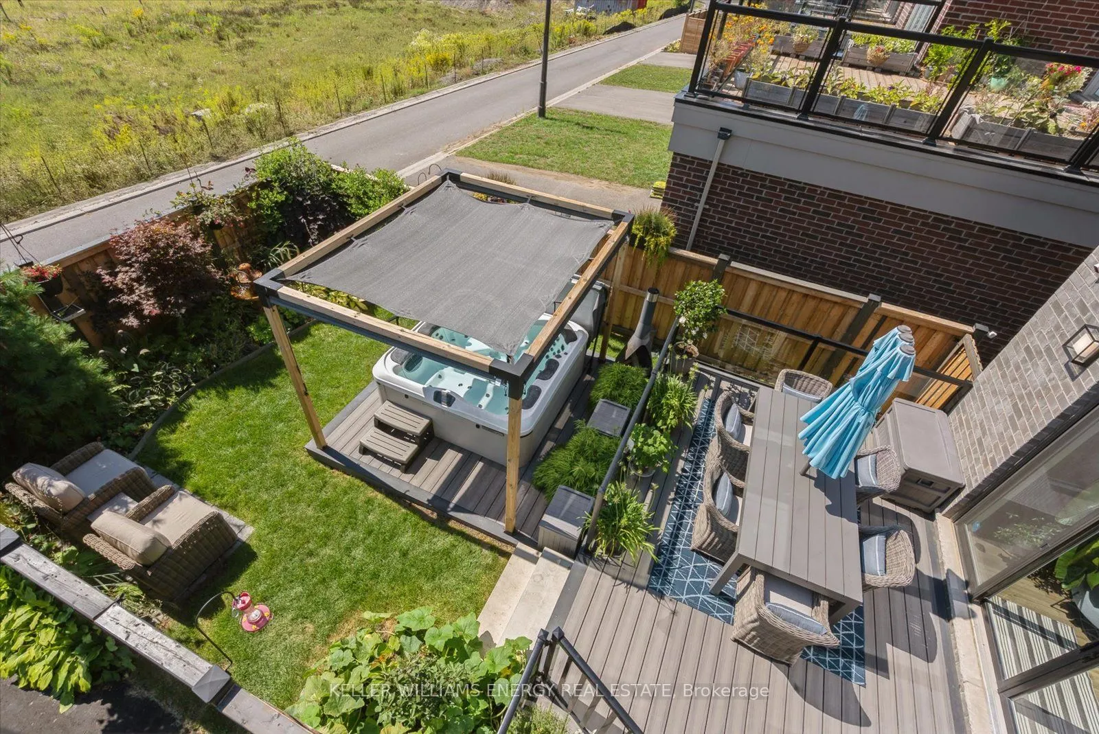 213 Strachan Street