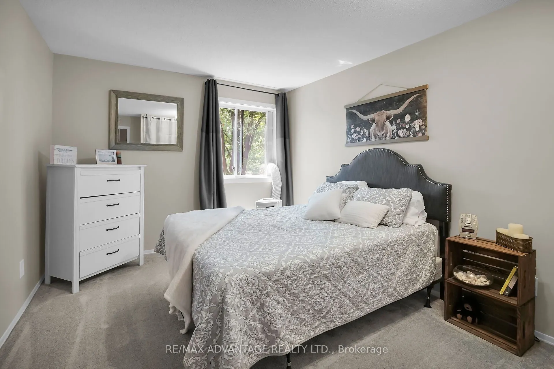 725 Deveron Crescent, #215