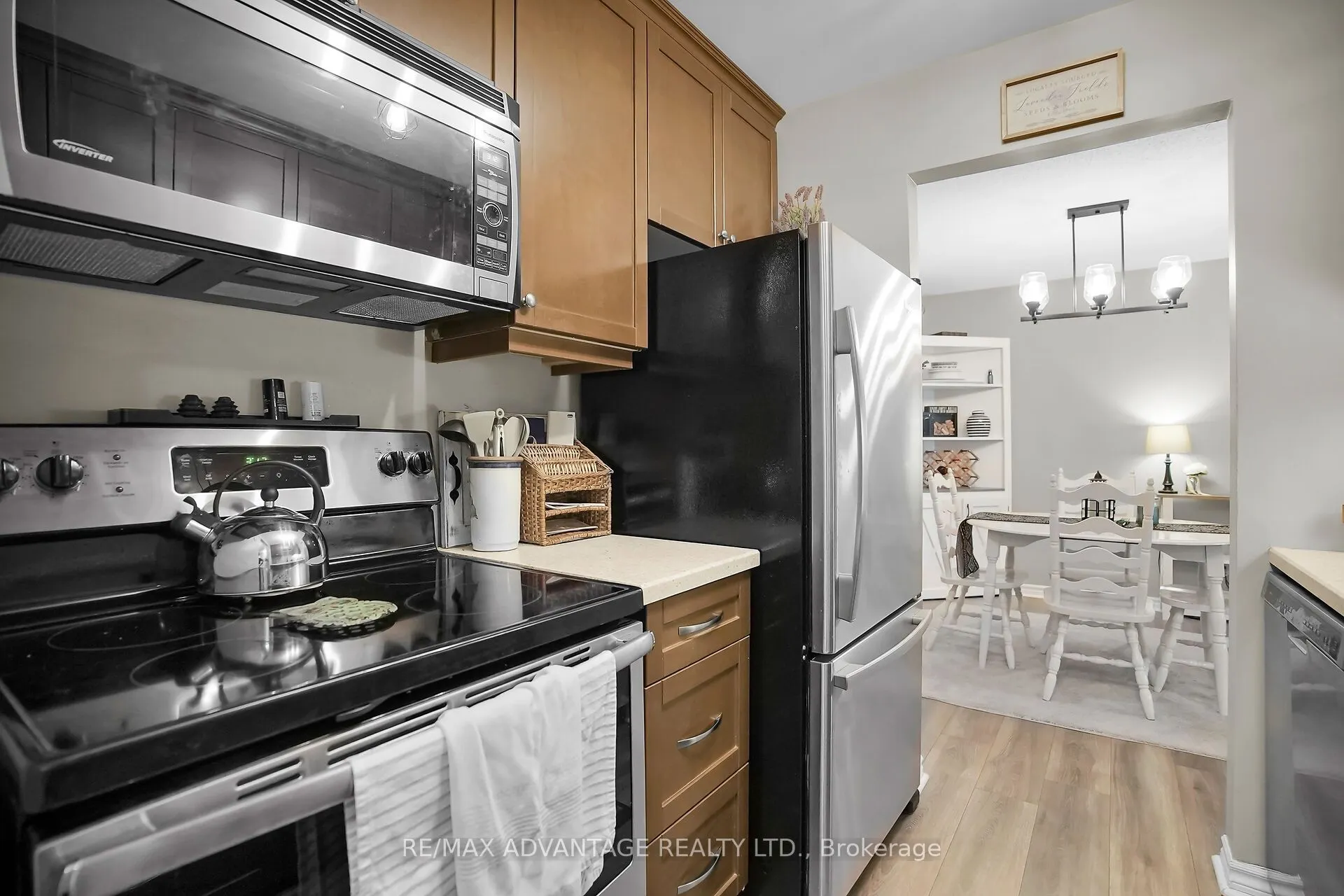 725 Deveron Crescent, #215