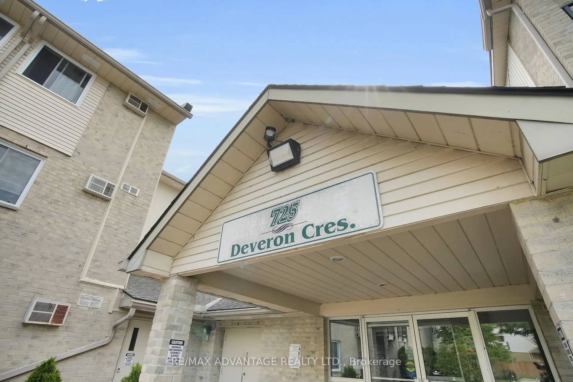 725 Deveron Crescent, #215