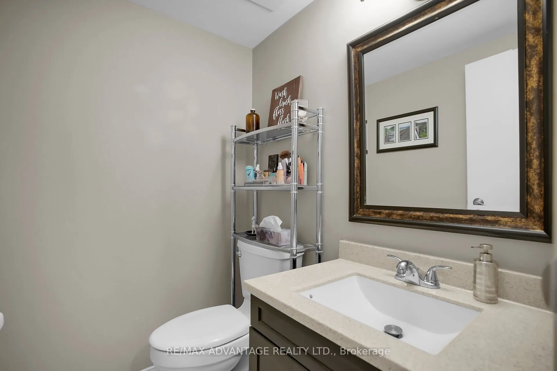 725 Deveron Crescent, #215