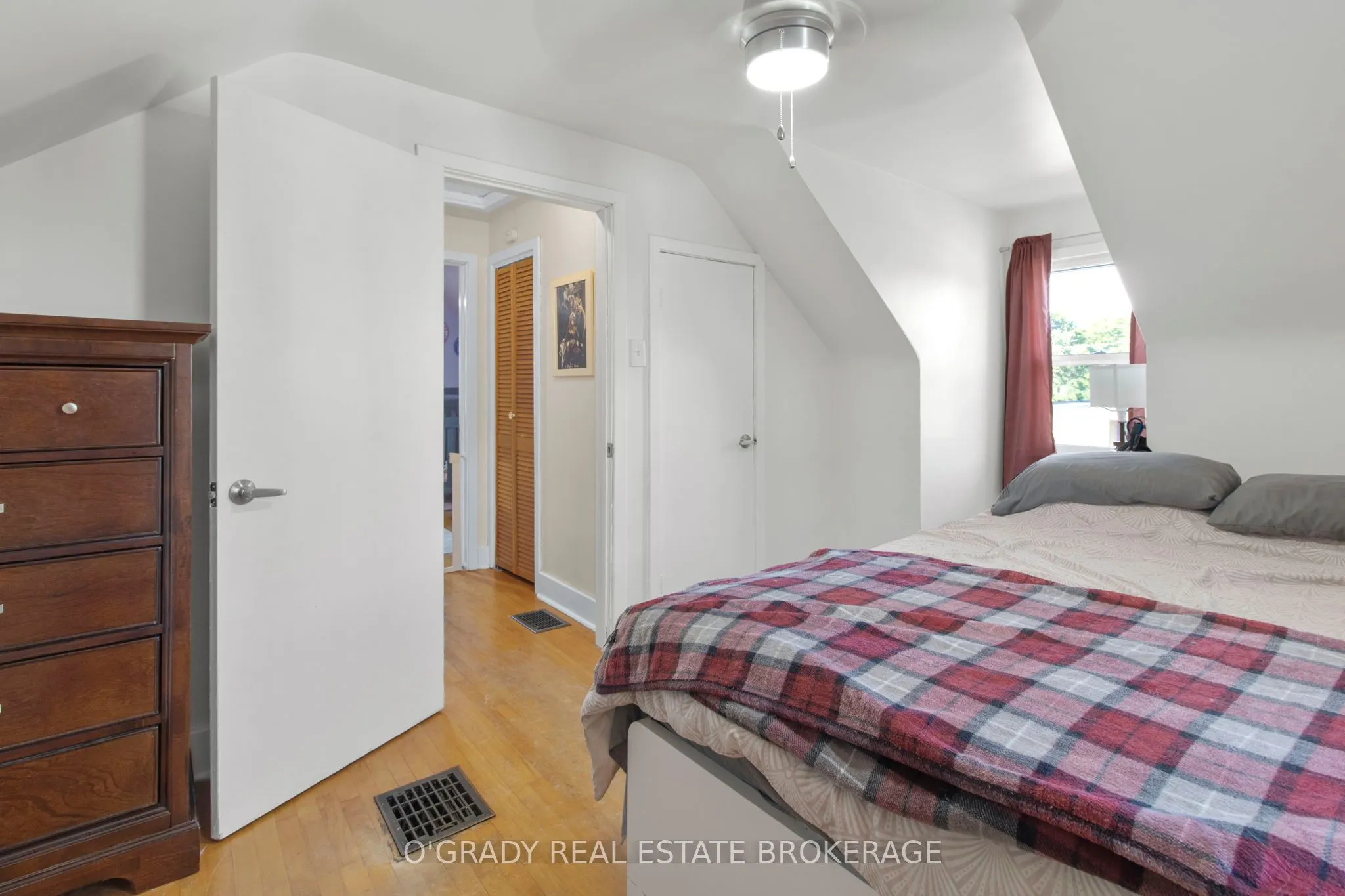 573 Edward Street