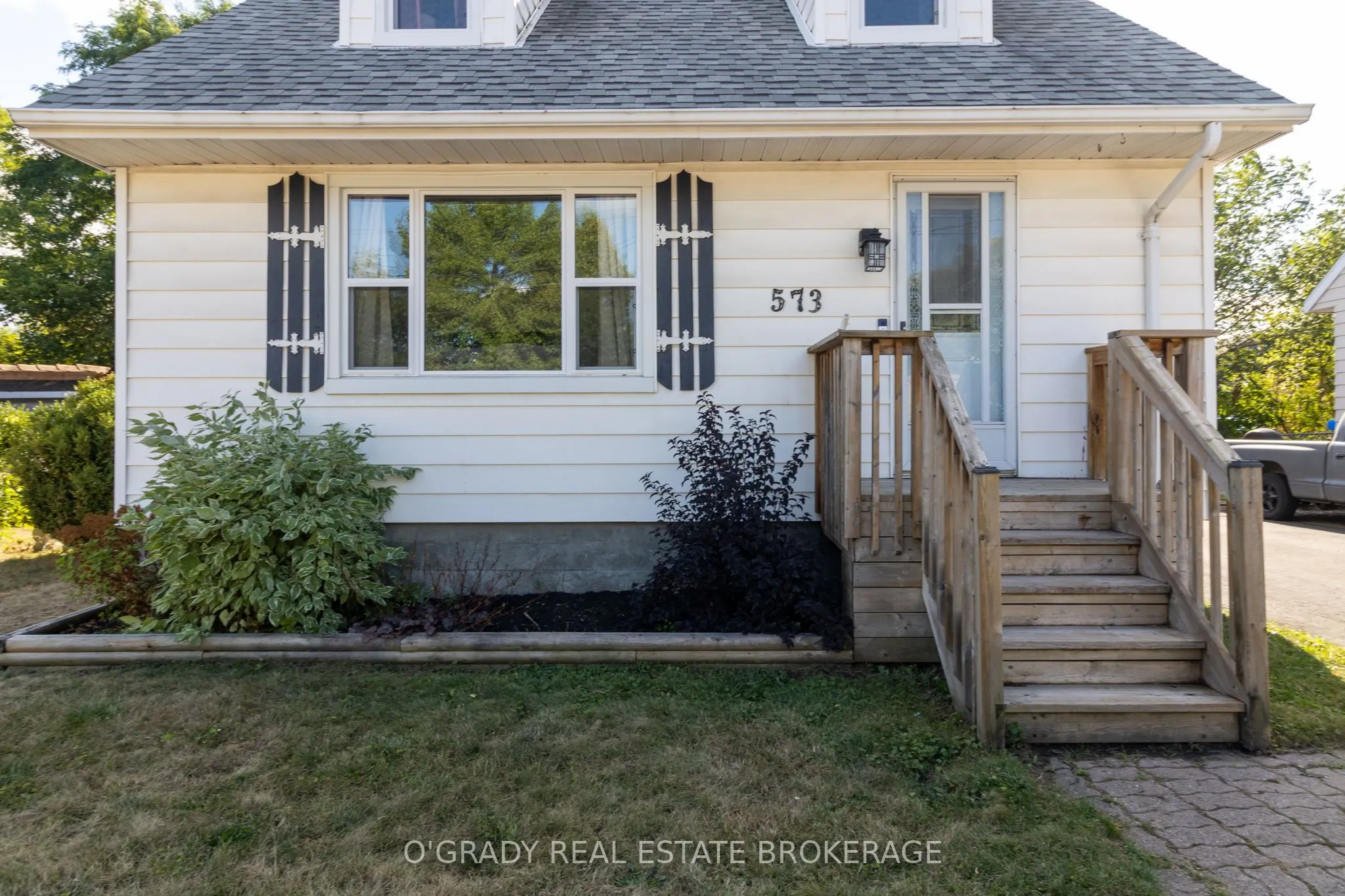 573 Edward Street