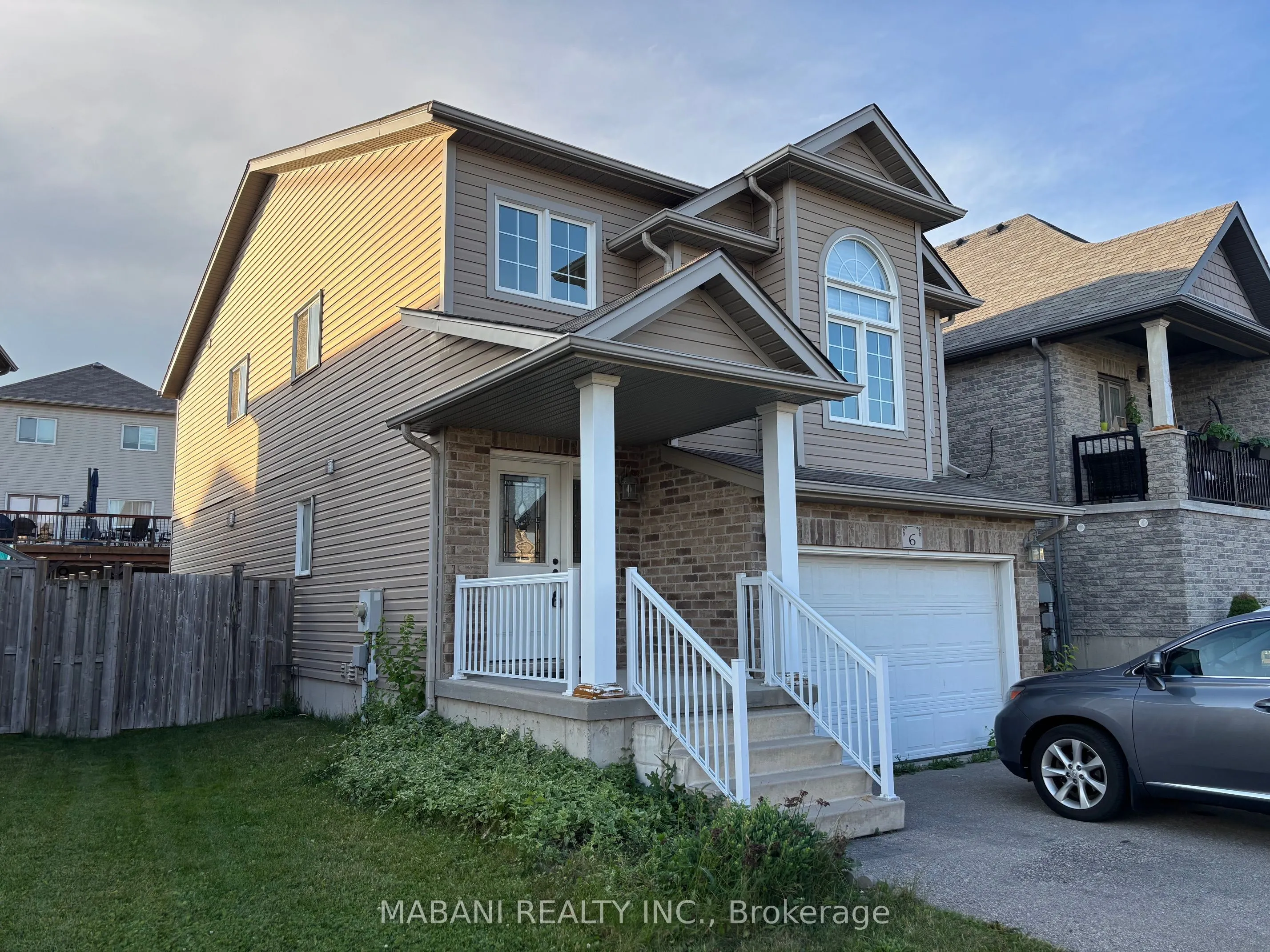 6 Sassafras Street