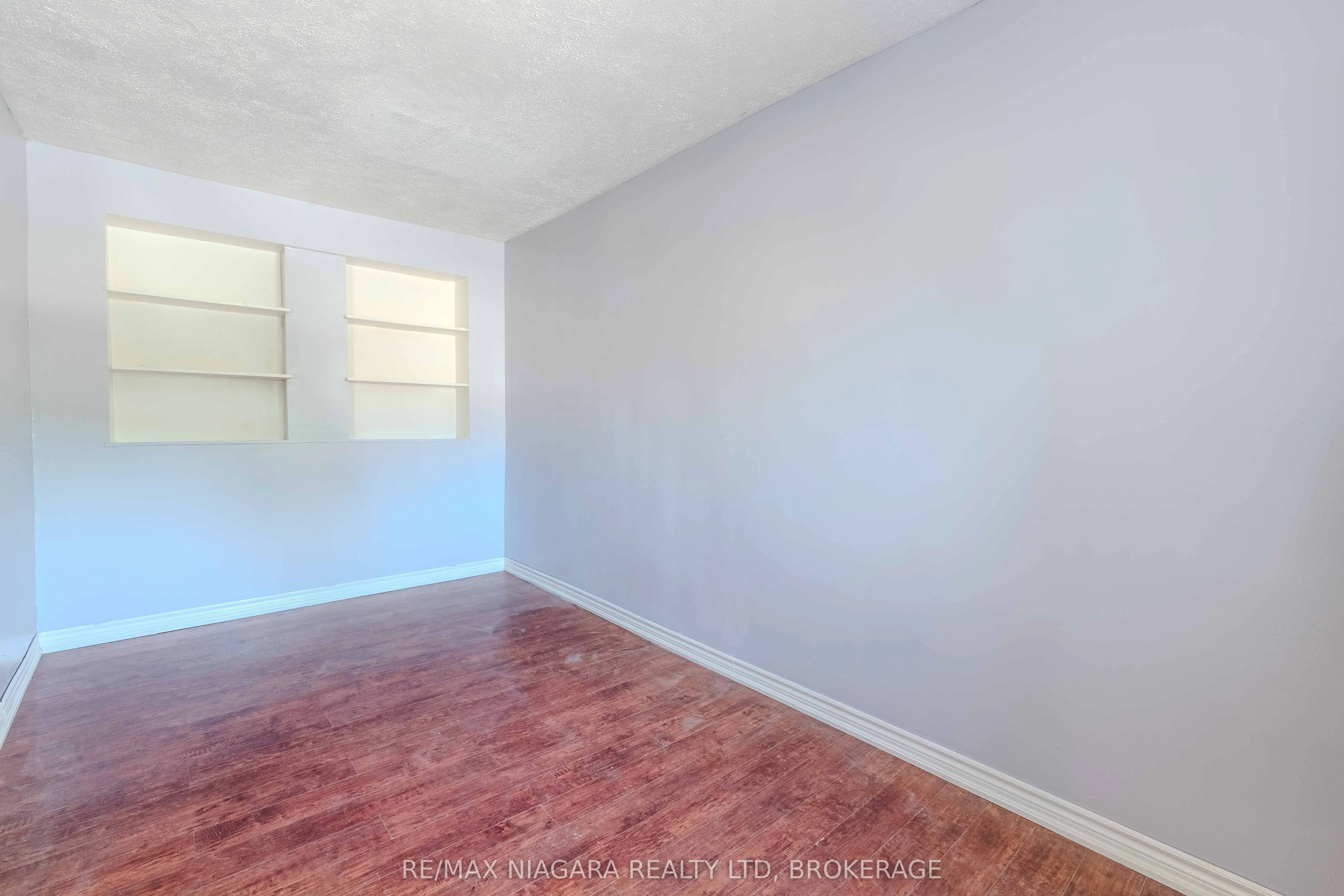 8 GARNER Avenue