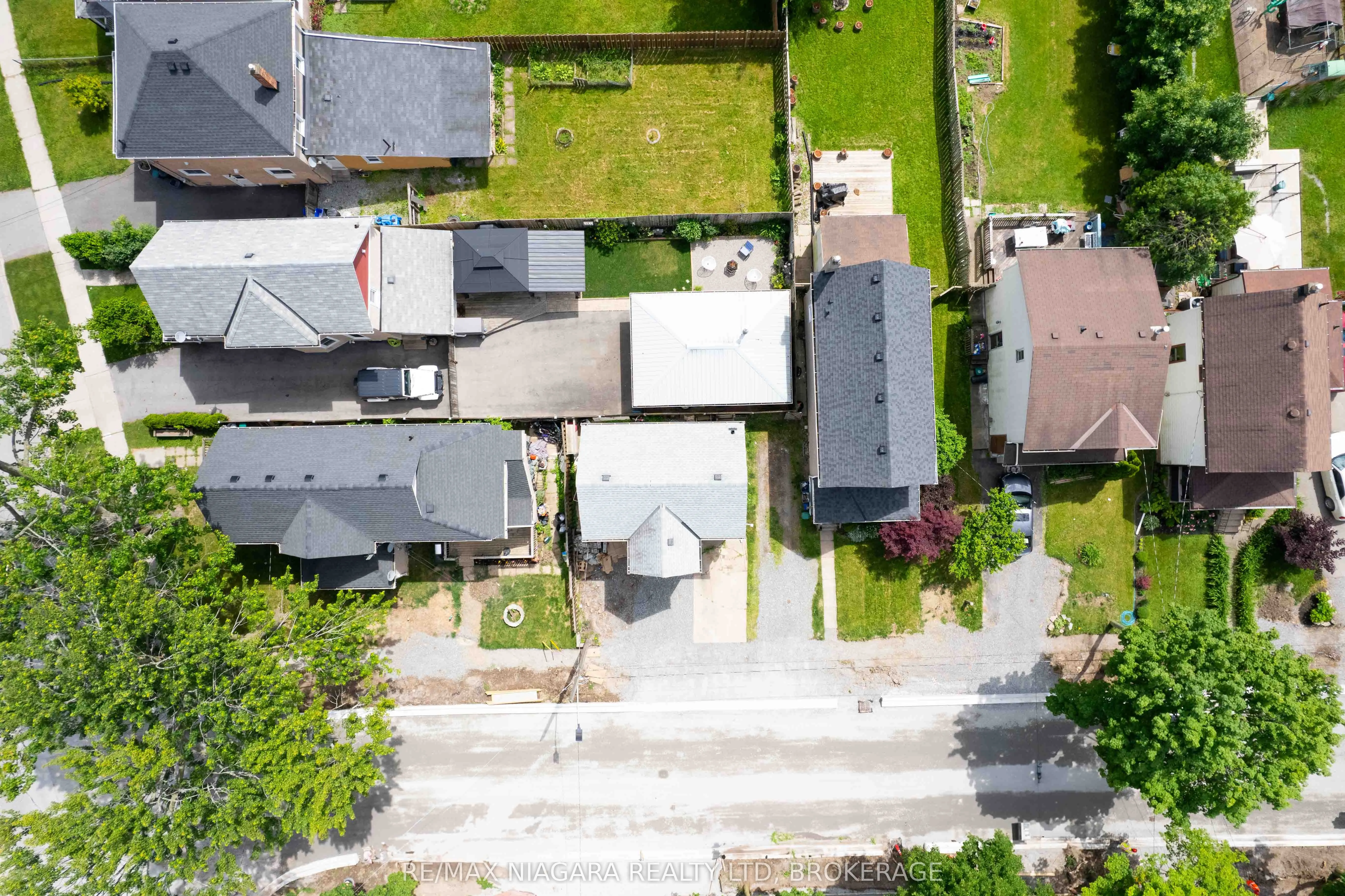 8 GARNER Avenue