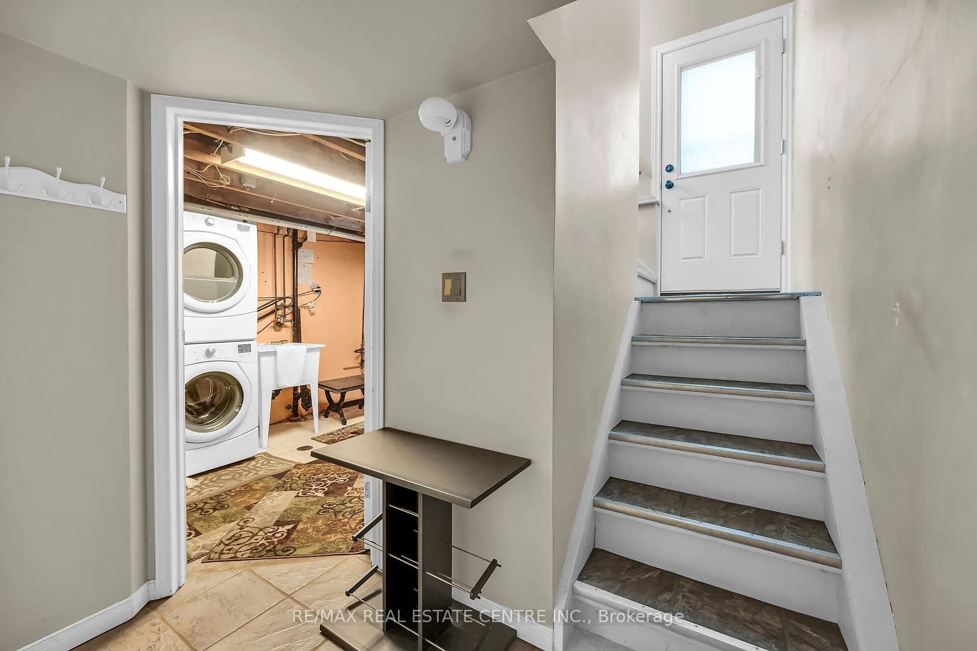 894 Garth Street