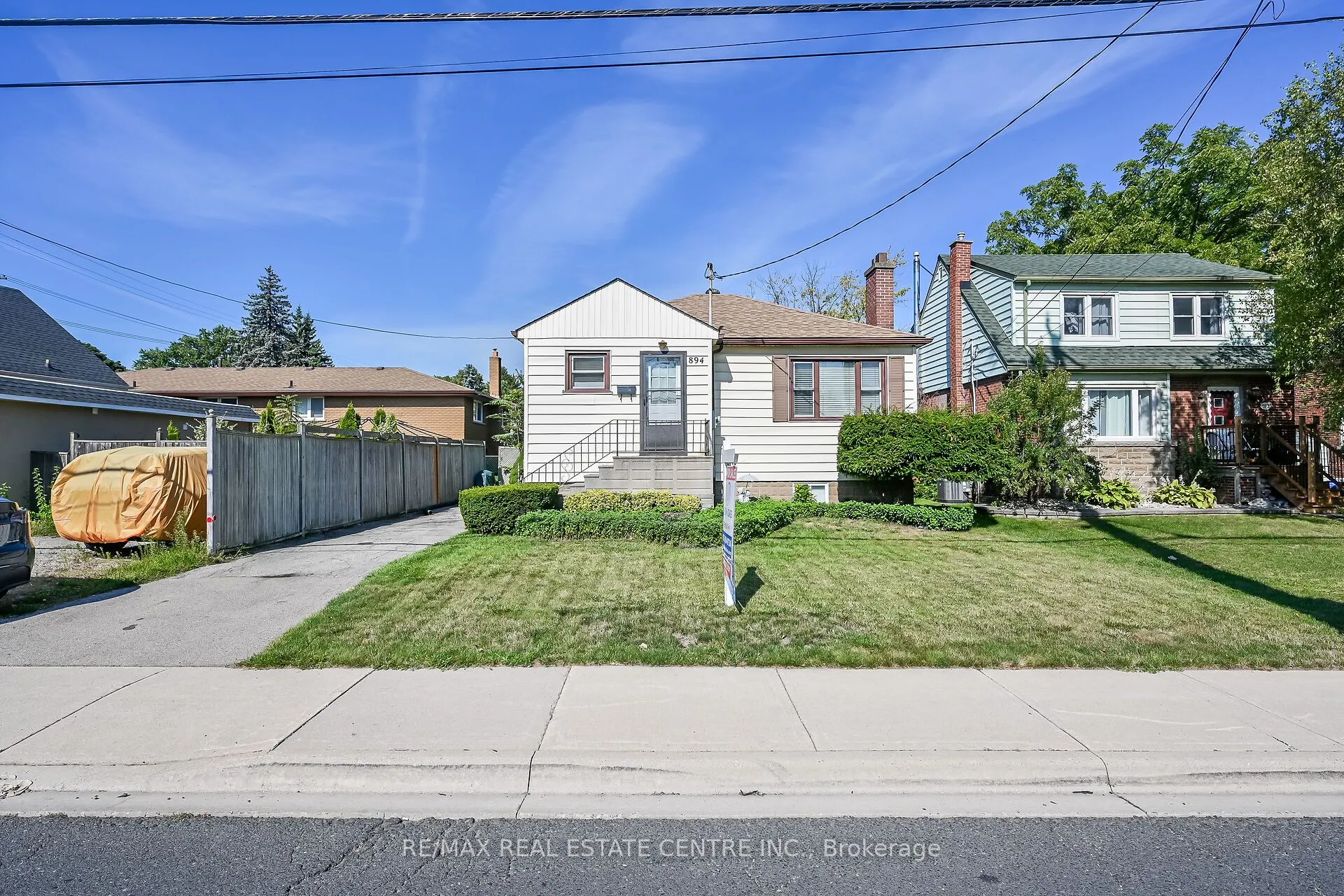 894 Garth Street