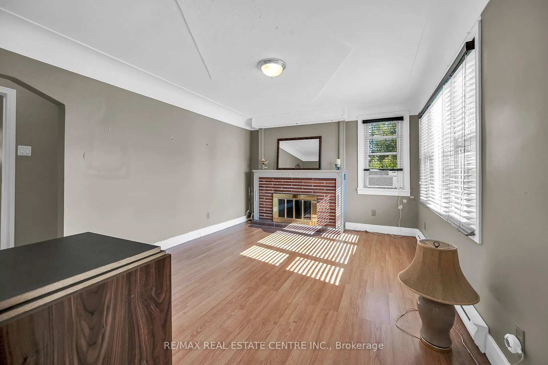 894 Garth Street