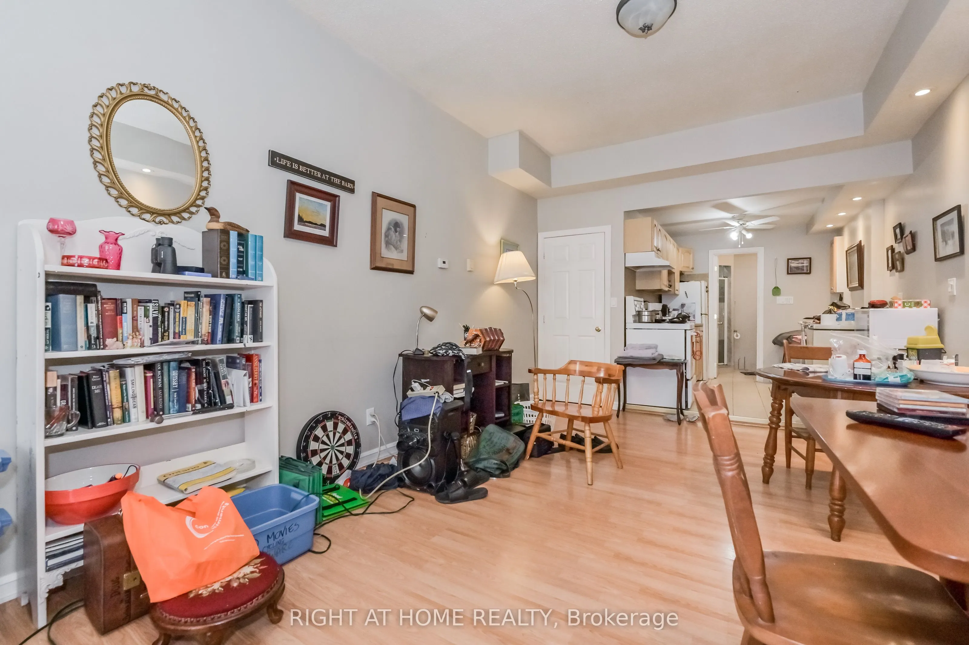 213 Main Street E