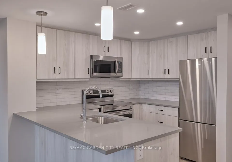 3998 Victoria Avenue, #412