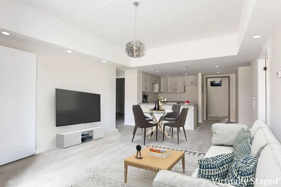 3998 Victoria Avenue, #412