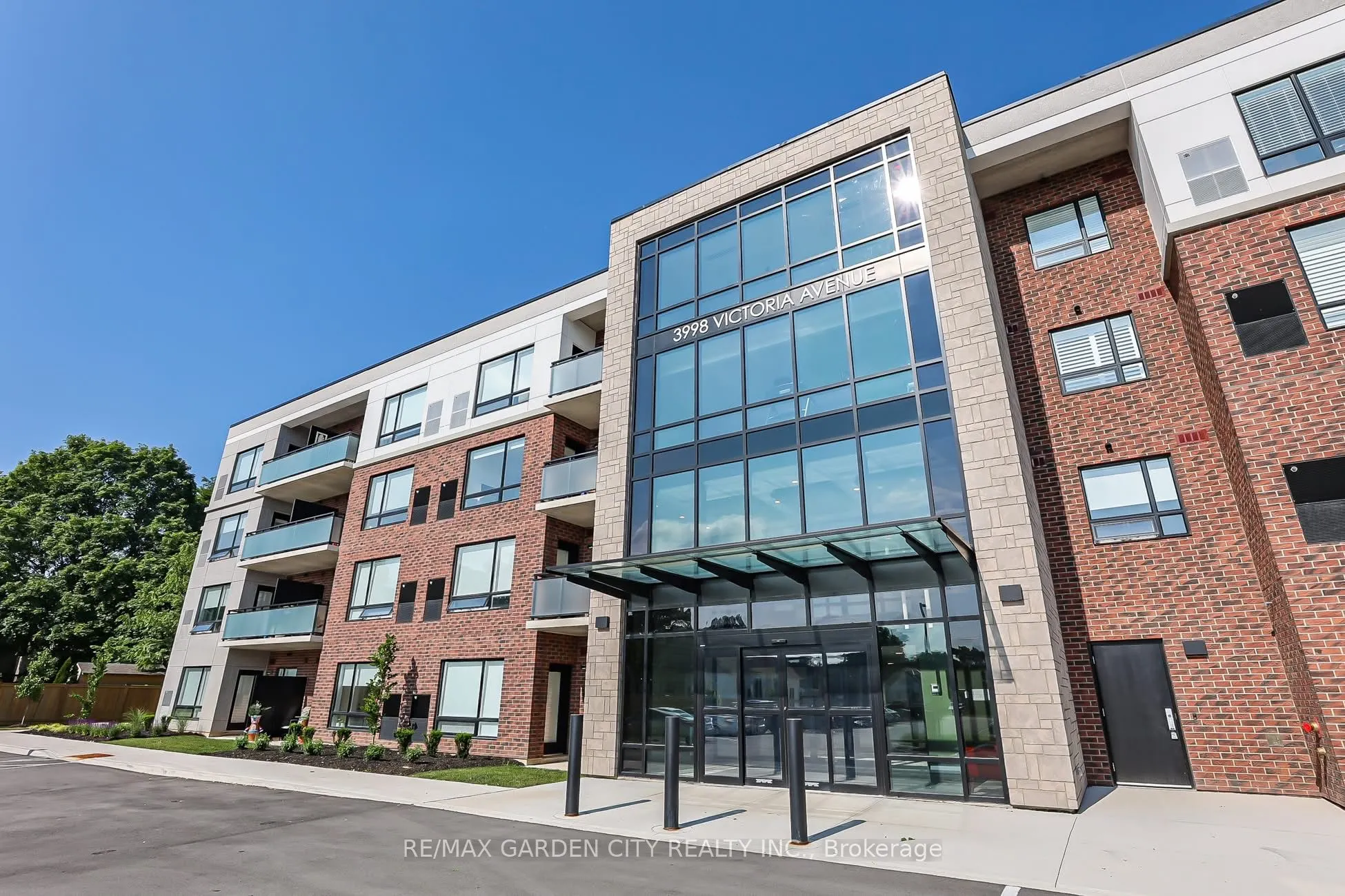 3998 Victoria Avenue, #412