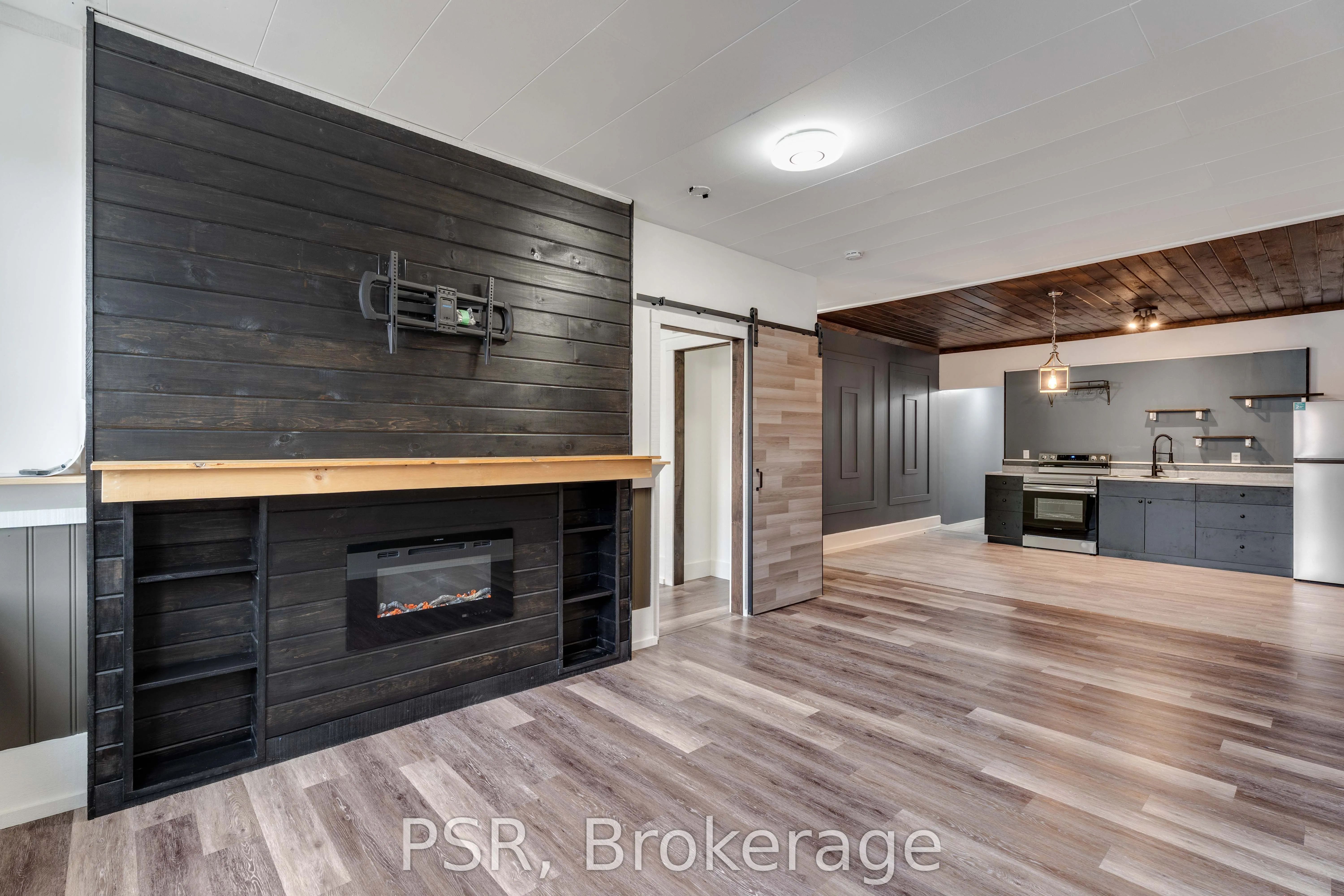 43 Manitoba Street, #5
