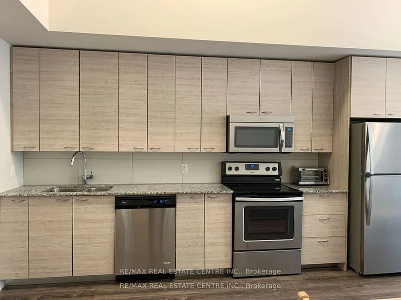 253 Albert Street, #102