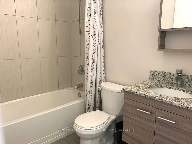 253 Albert Street, #102