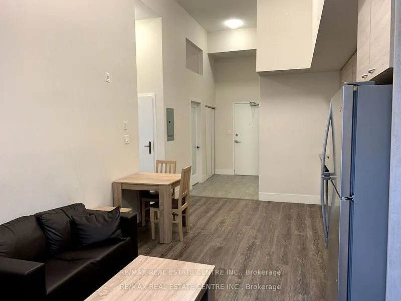 253 Albert Street, #102
