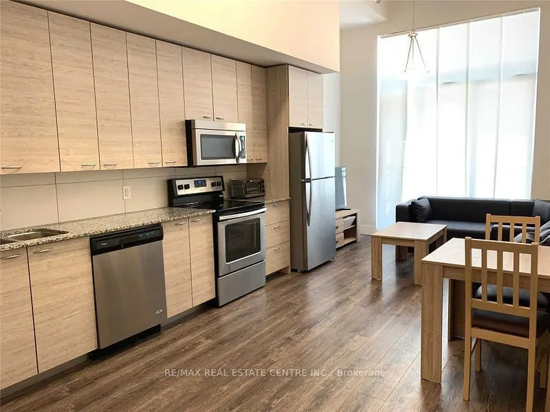 253 Albert Street, #102