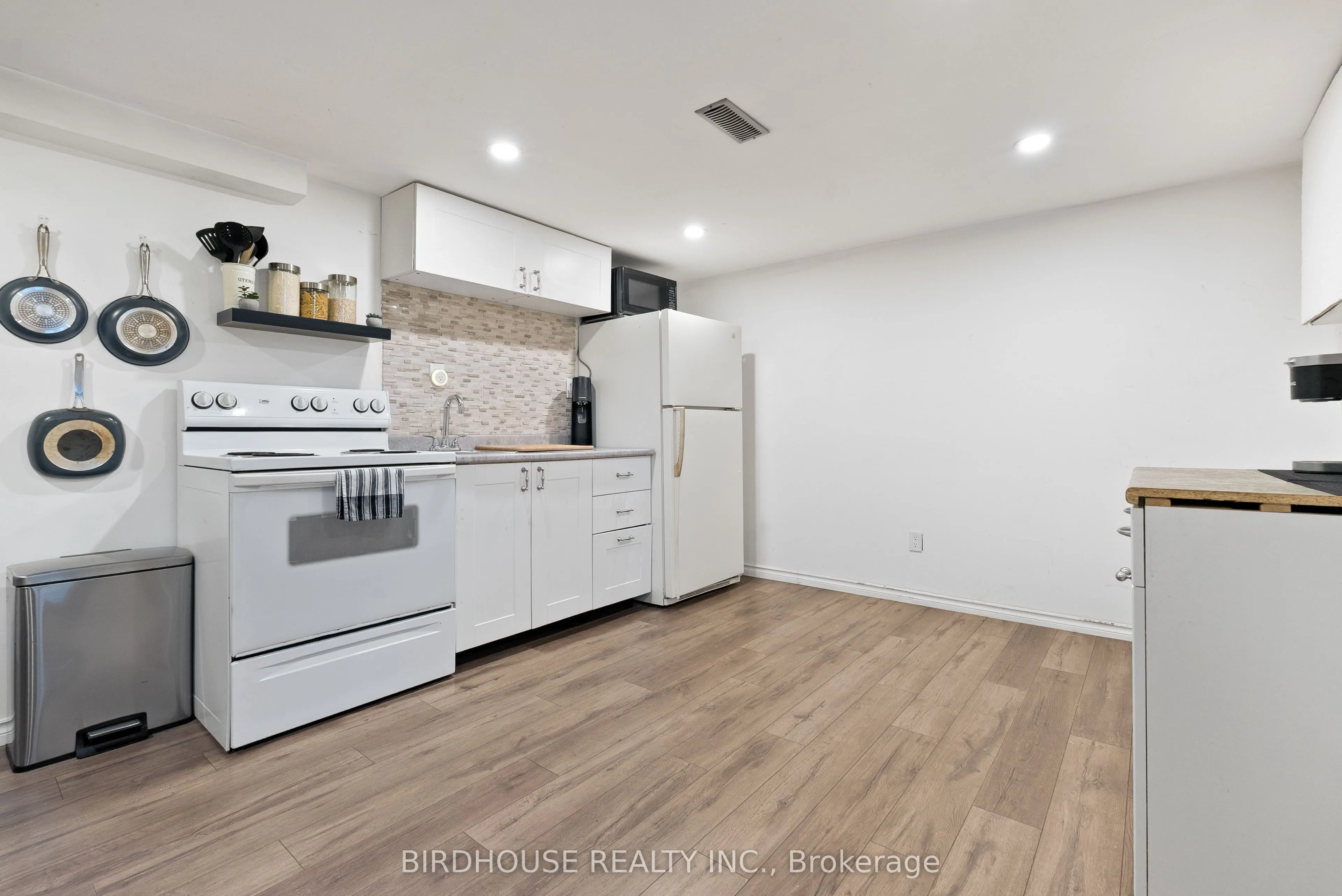 441 Crystal Drive